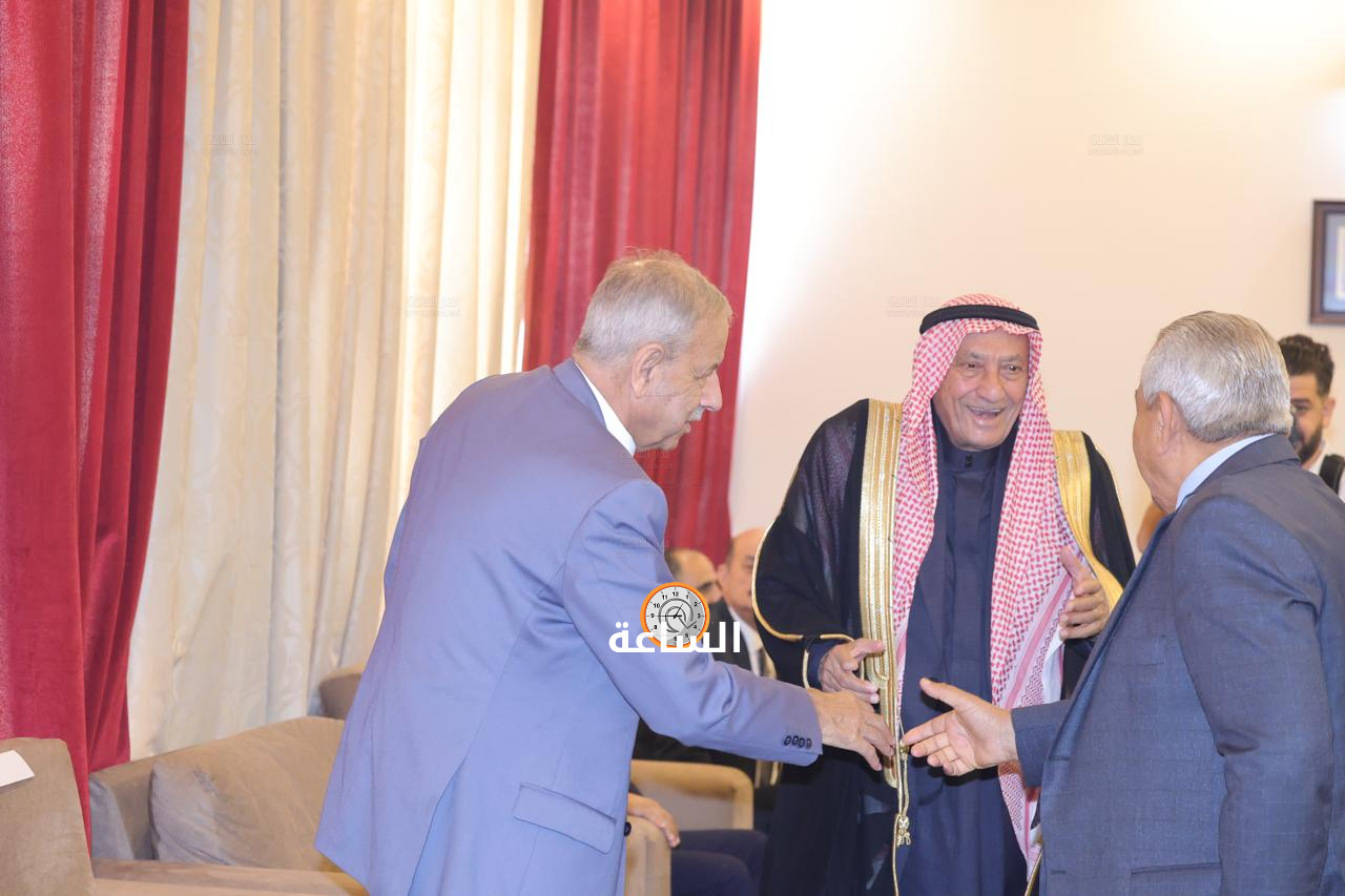 Madar Al-Saa Images 0.393031548464882