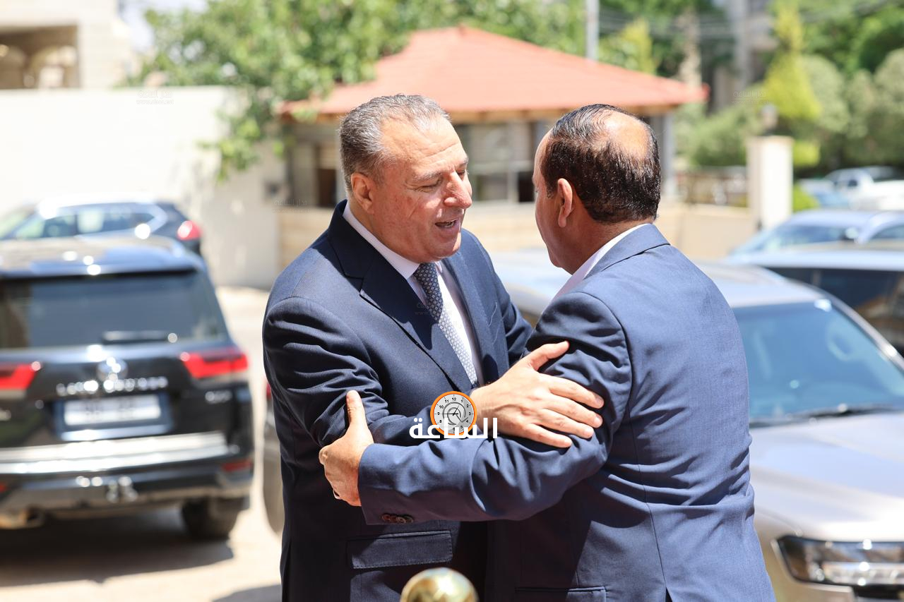 Madar Al-Saa Images 0.13686362834839594