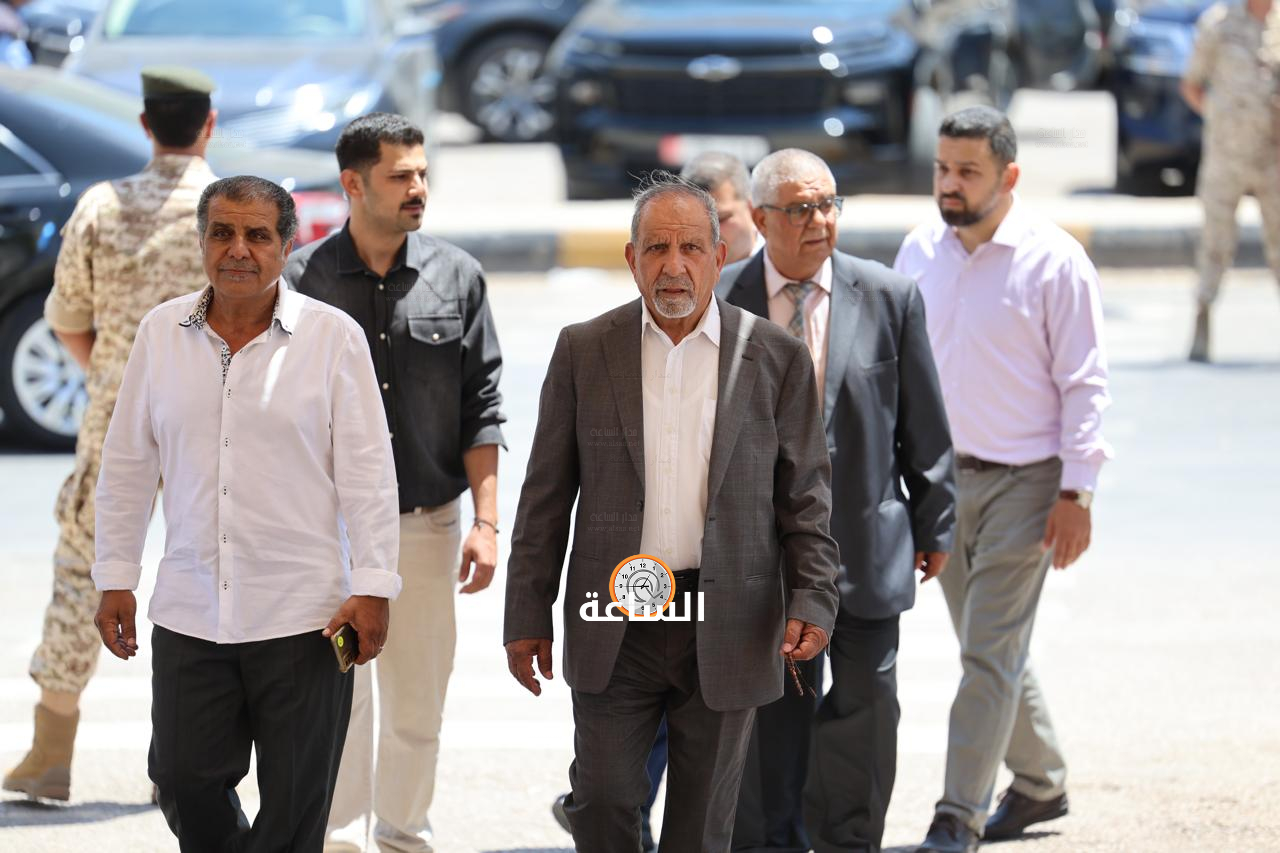 Madar Al-Saa Images 0.46809433800599387