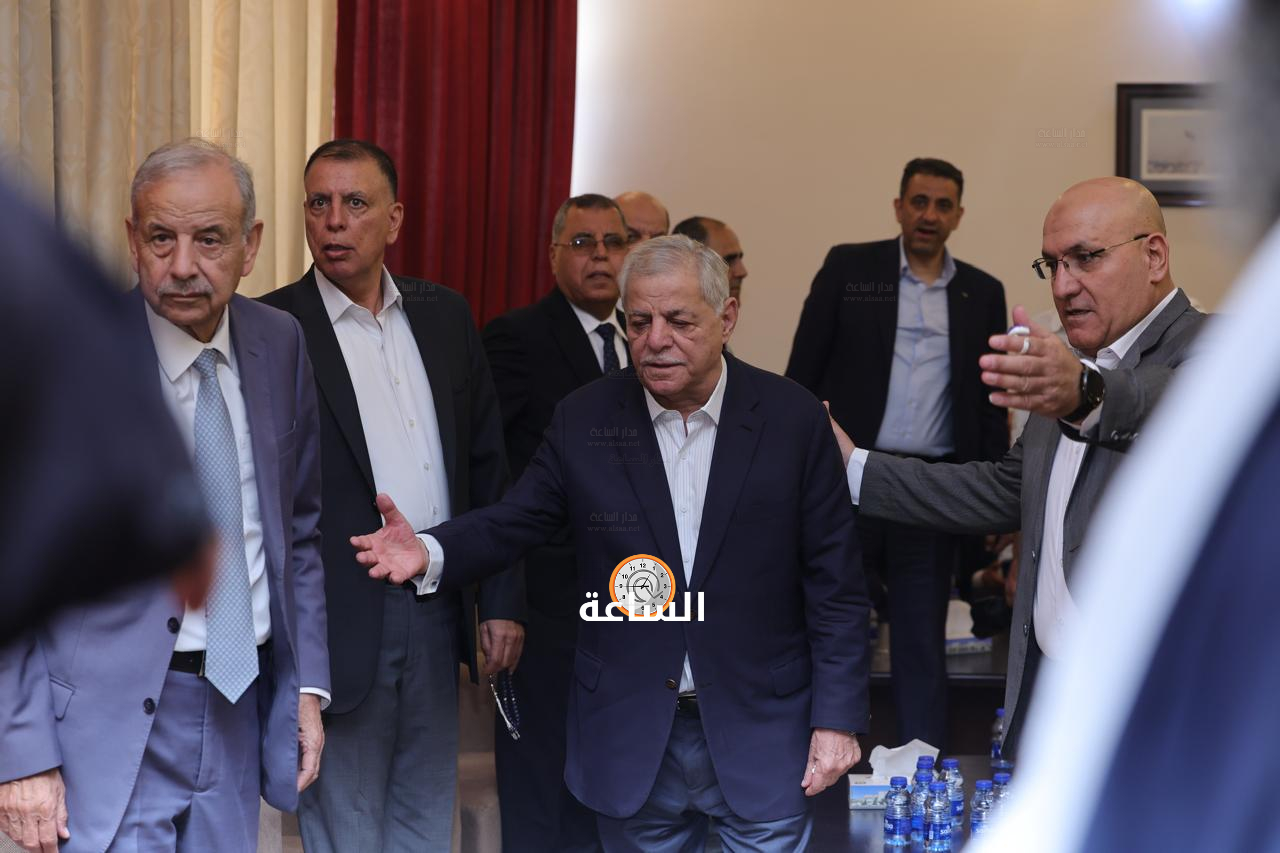 Madar Al-Saa Images 0.470702365079944