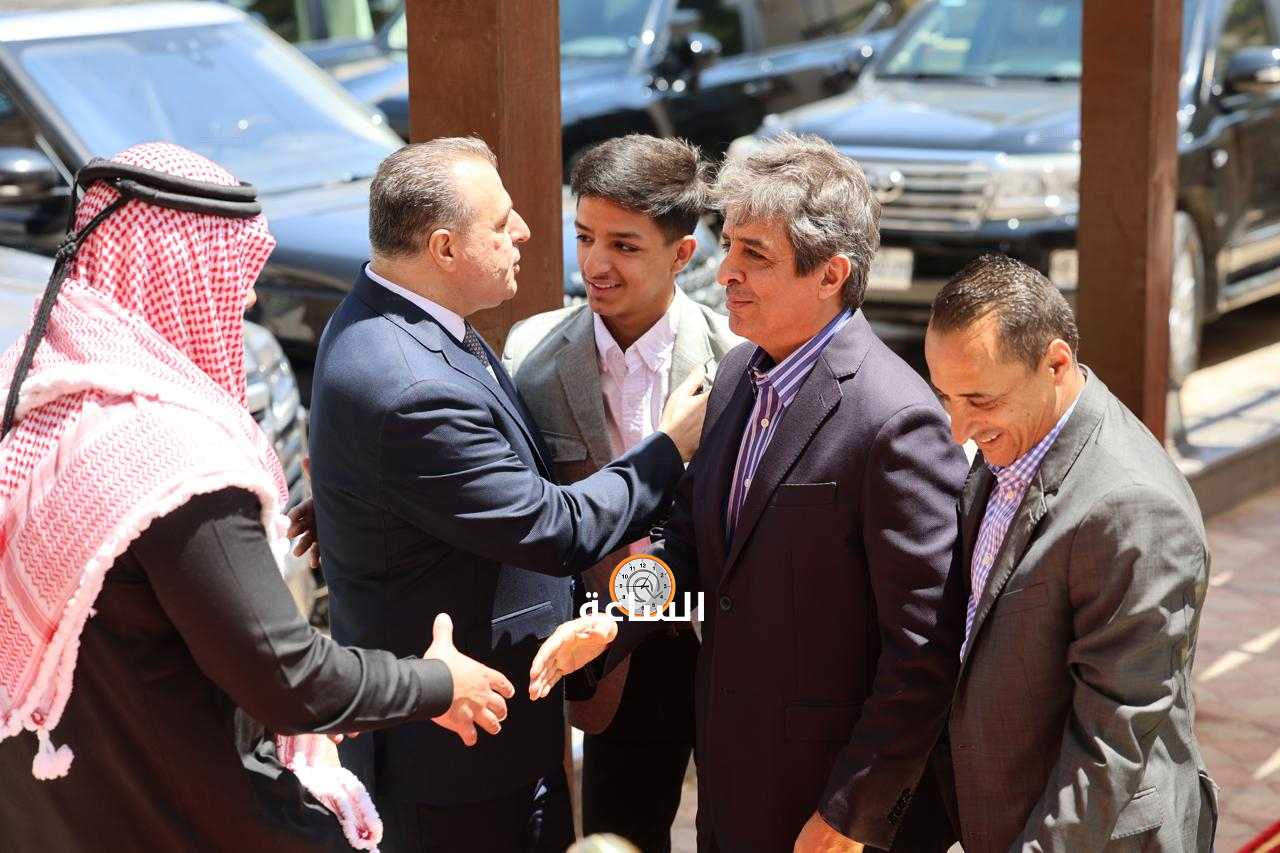 Madar Al-Saa Images 0.46160451410660686