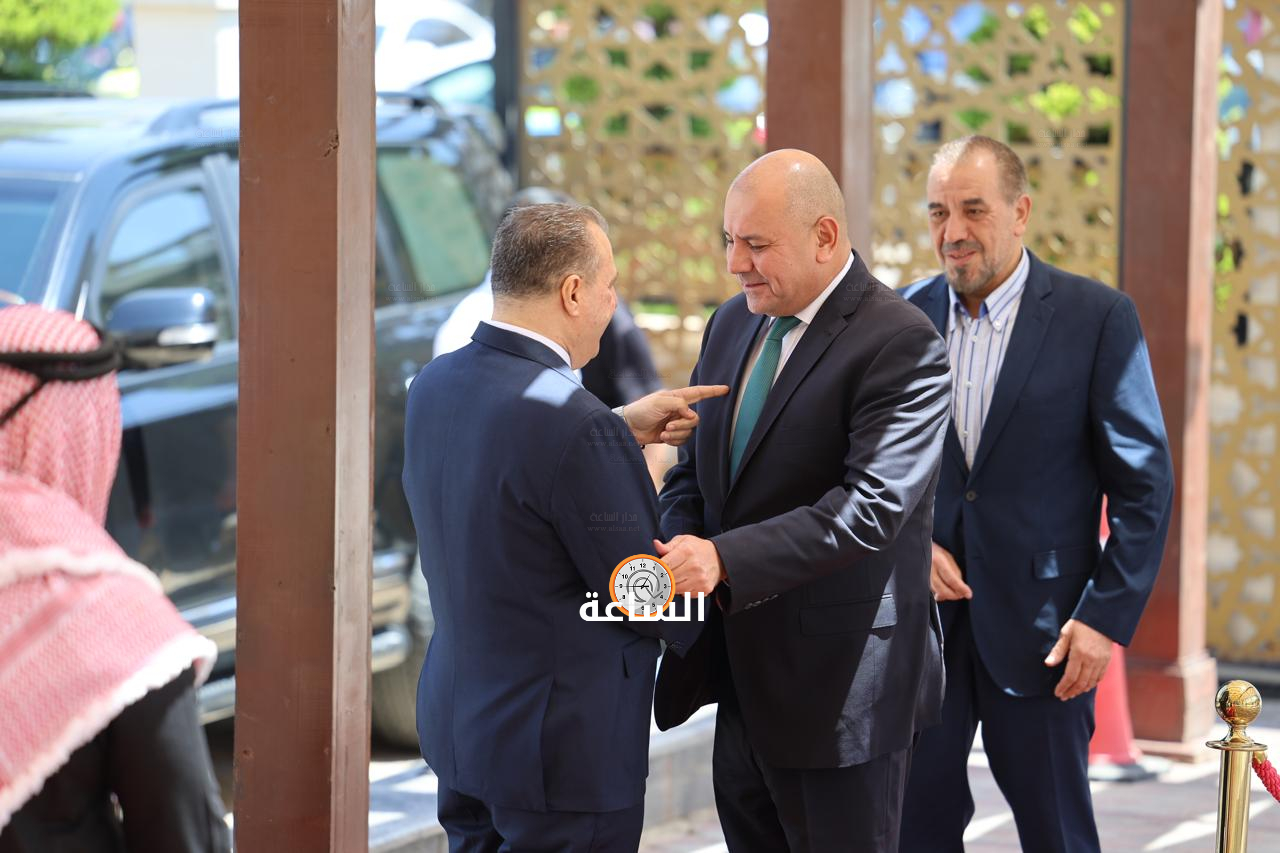 Madar Al-Saa Images 0.21564788185956607