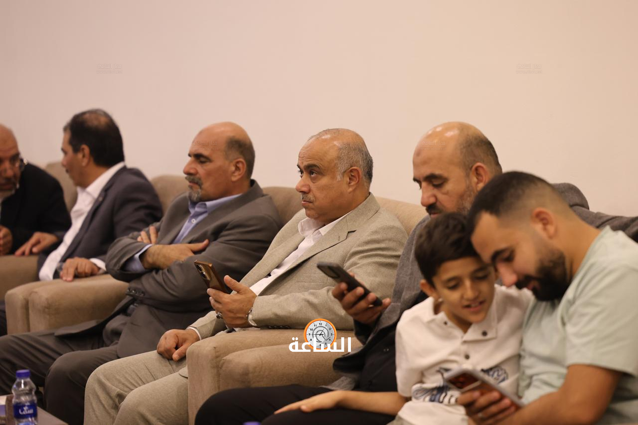 Madar Al-Saa Images 0.1916644343428583