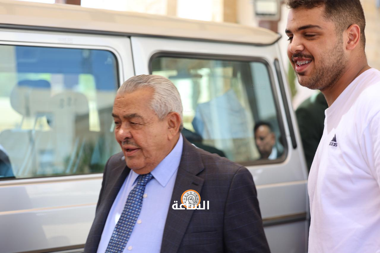 Madar Al-Saa Images 0.40629614808819636