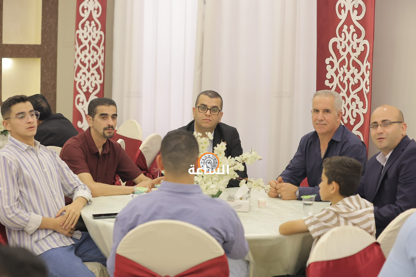 Madar Al-Saa Images 0.8147635664659766