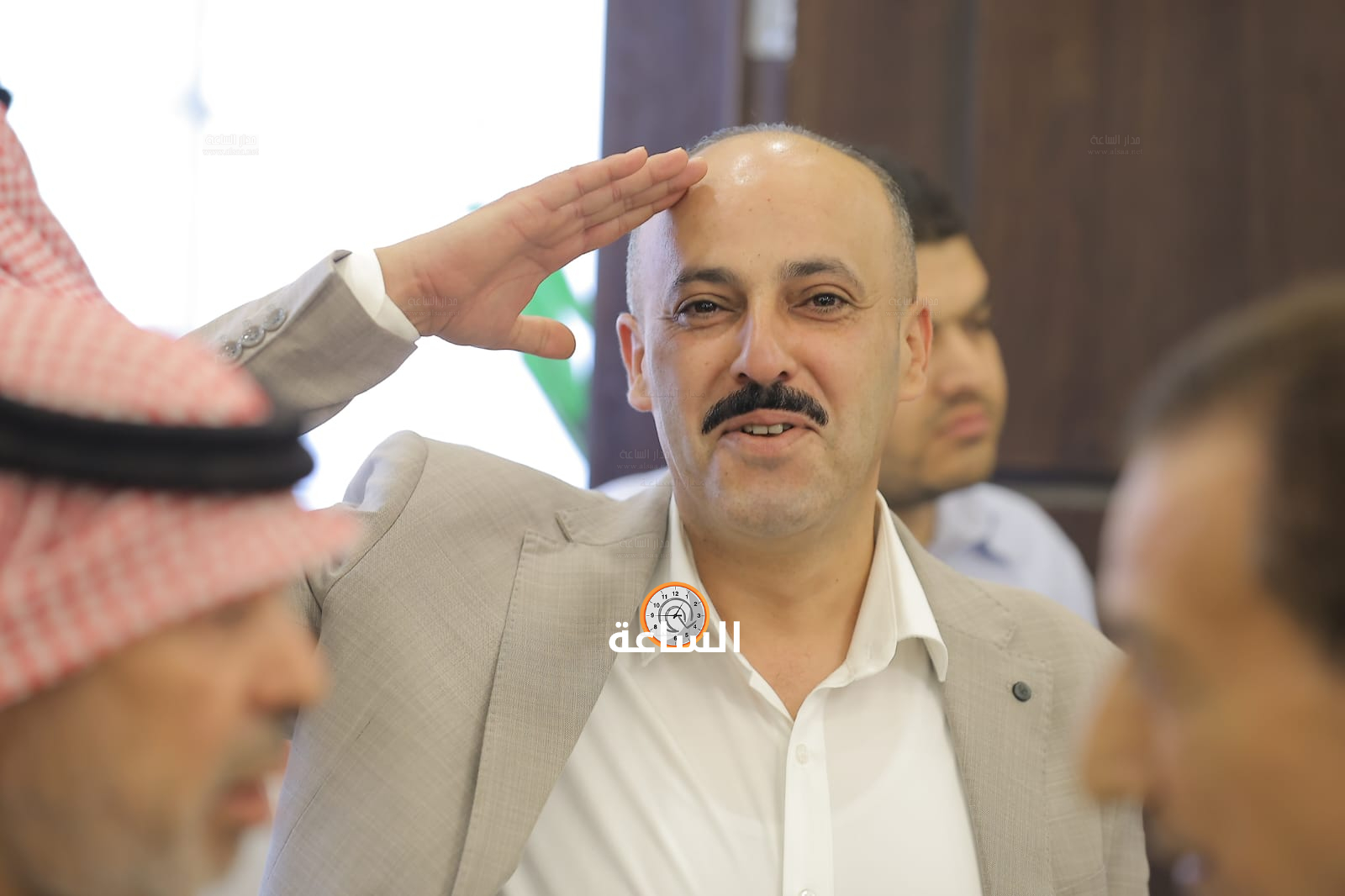 Madar Al-Saa Images 0.025708516137690096