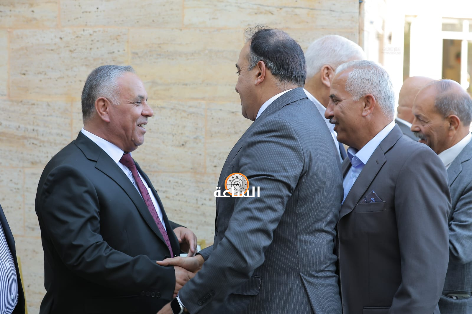 Madar Al-Saa Images 0.40752971085637346
