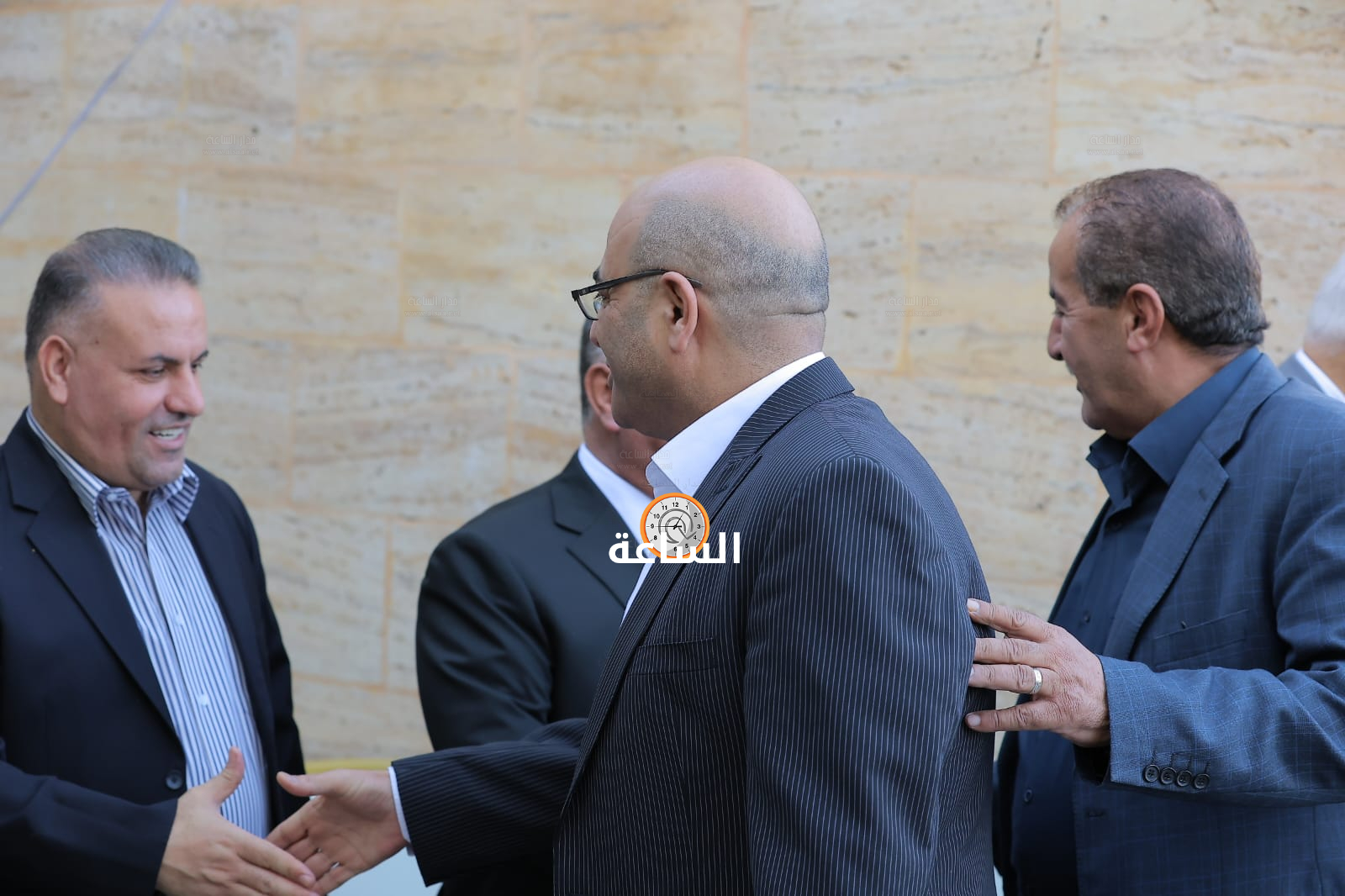 Madar Al-Saa Images 0.40578180548115805
