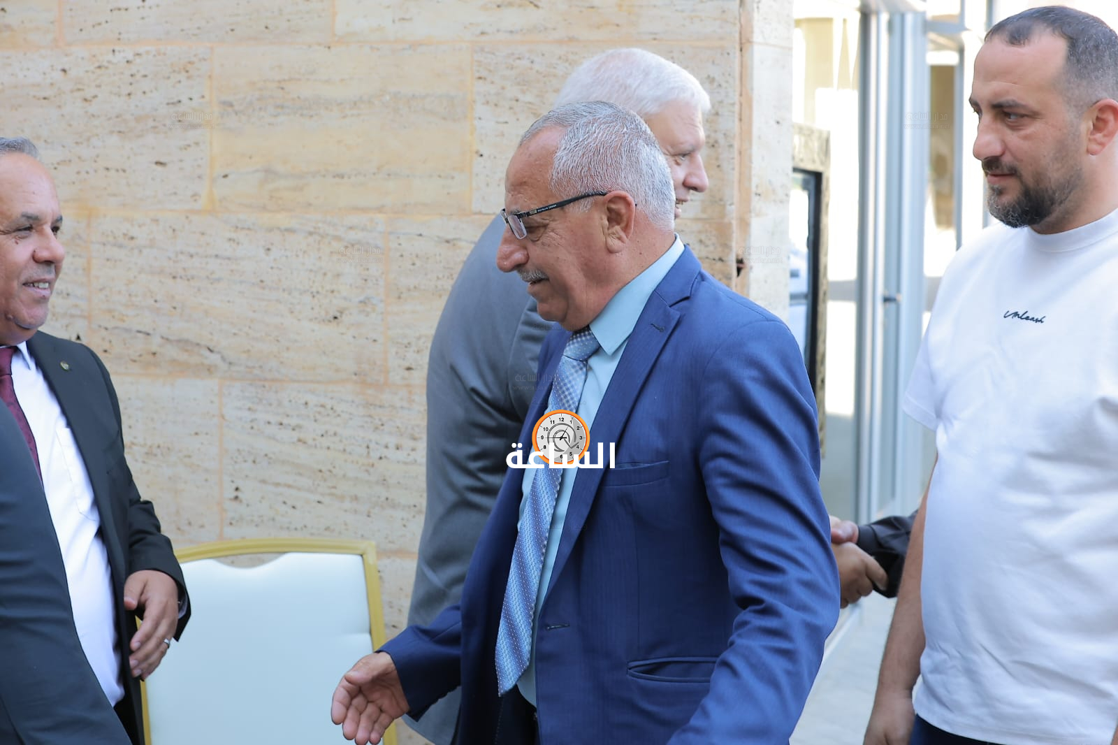 Madar Al-Saa Images 0.9120368210978854