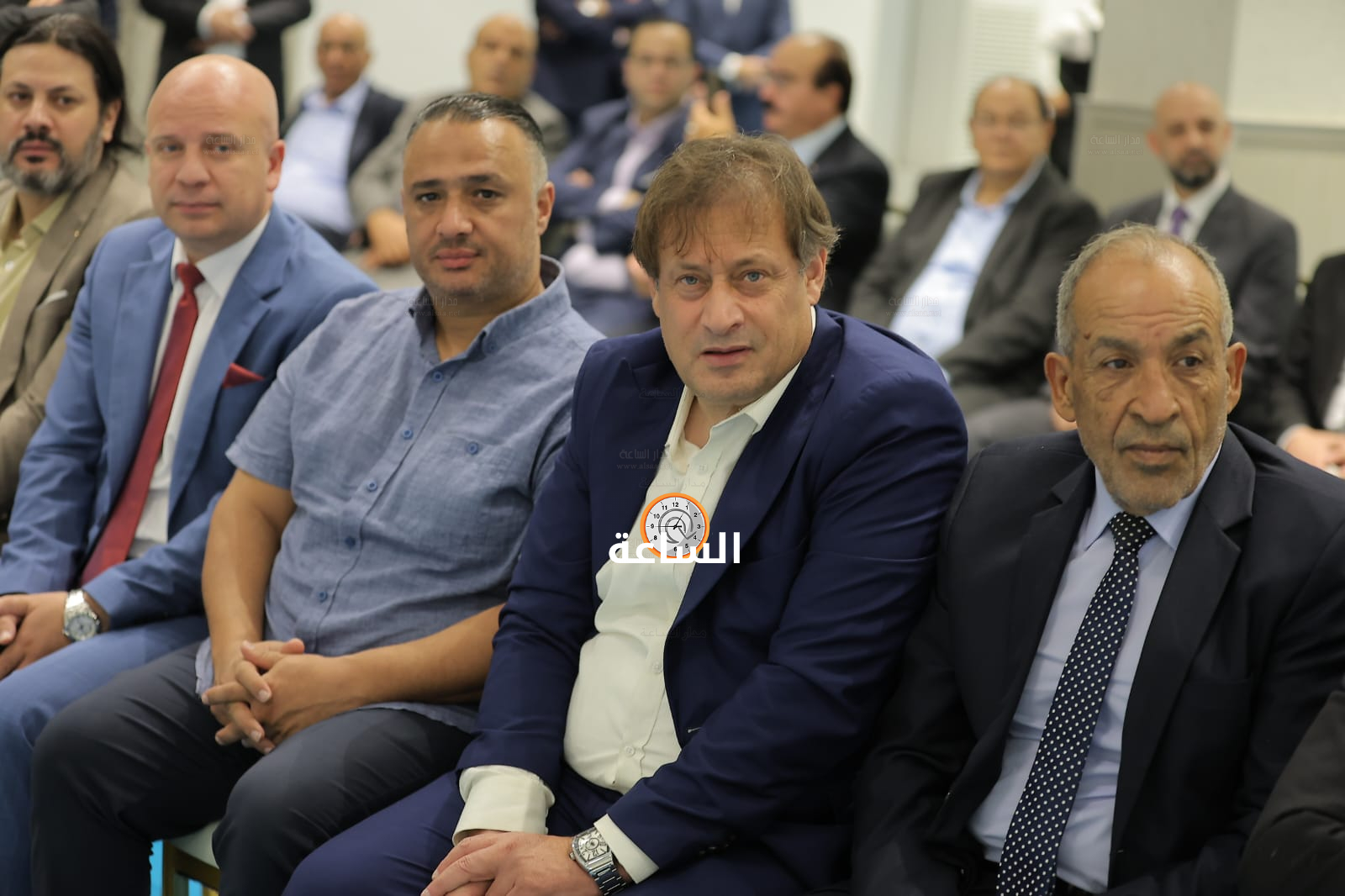 Madar Al-Saa Images 0.4813576062678544