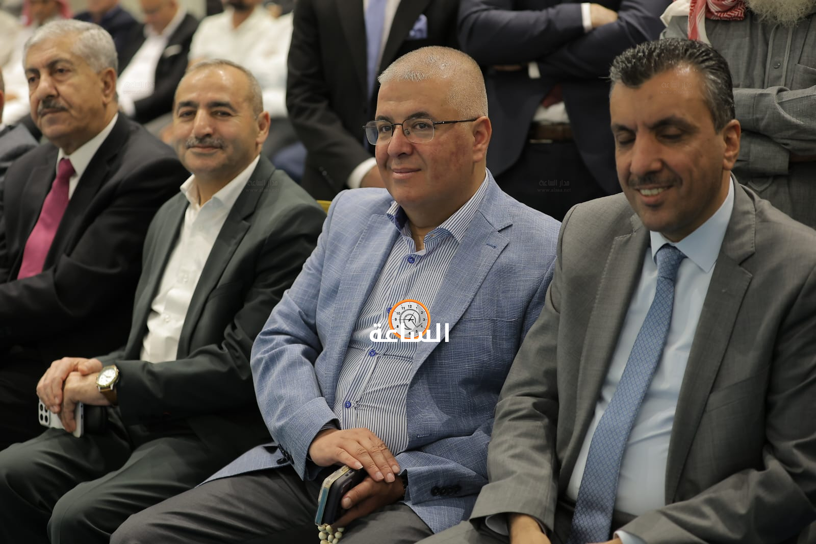 Madar Al-Saa Images 0.8707223343248623