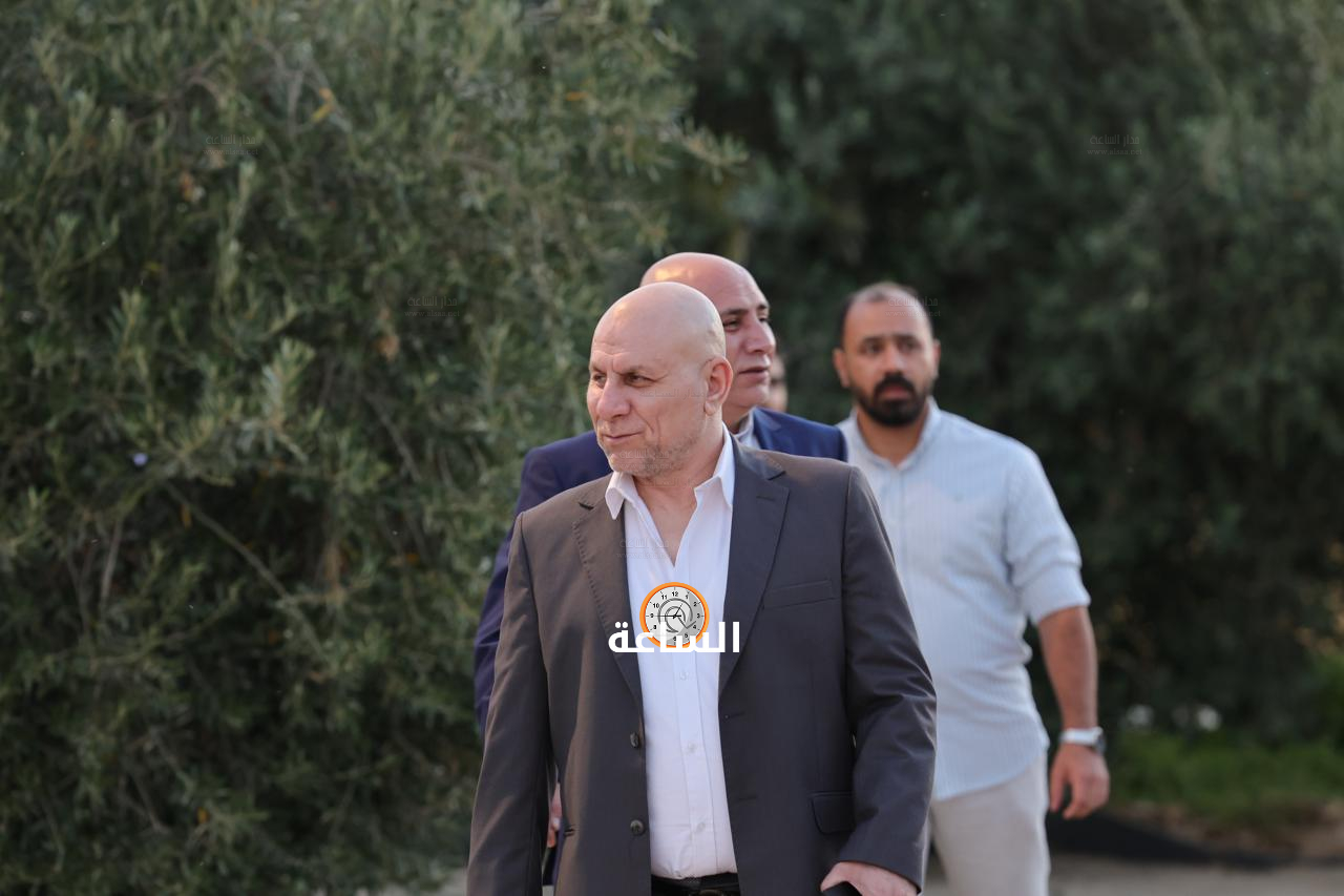Madar Al-Saa Images 0.15778091008686534