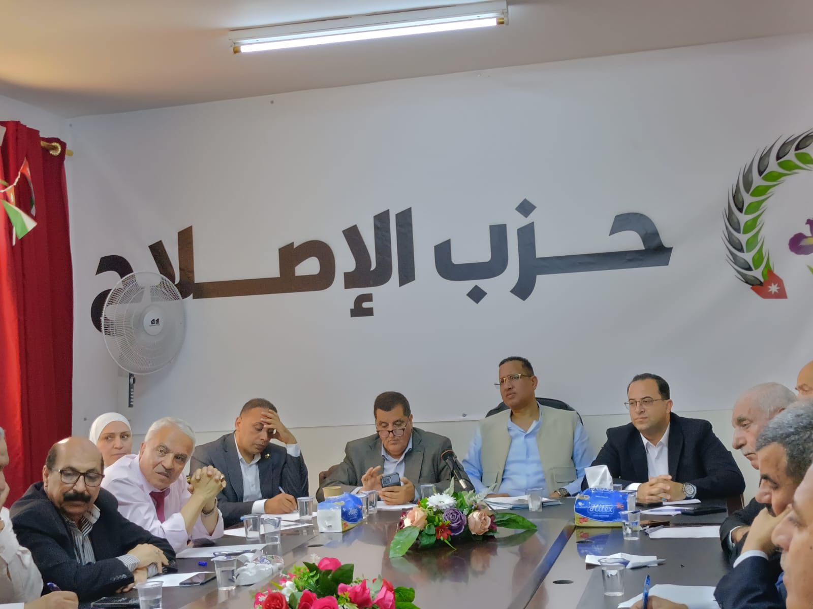 Madar Al-Saa Images 0.35433356502191204