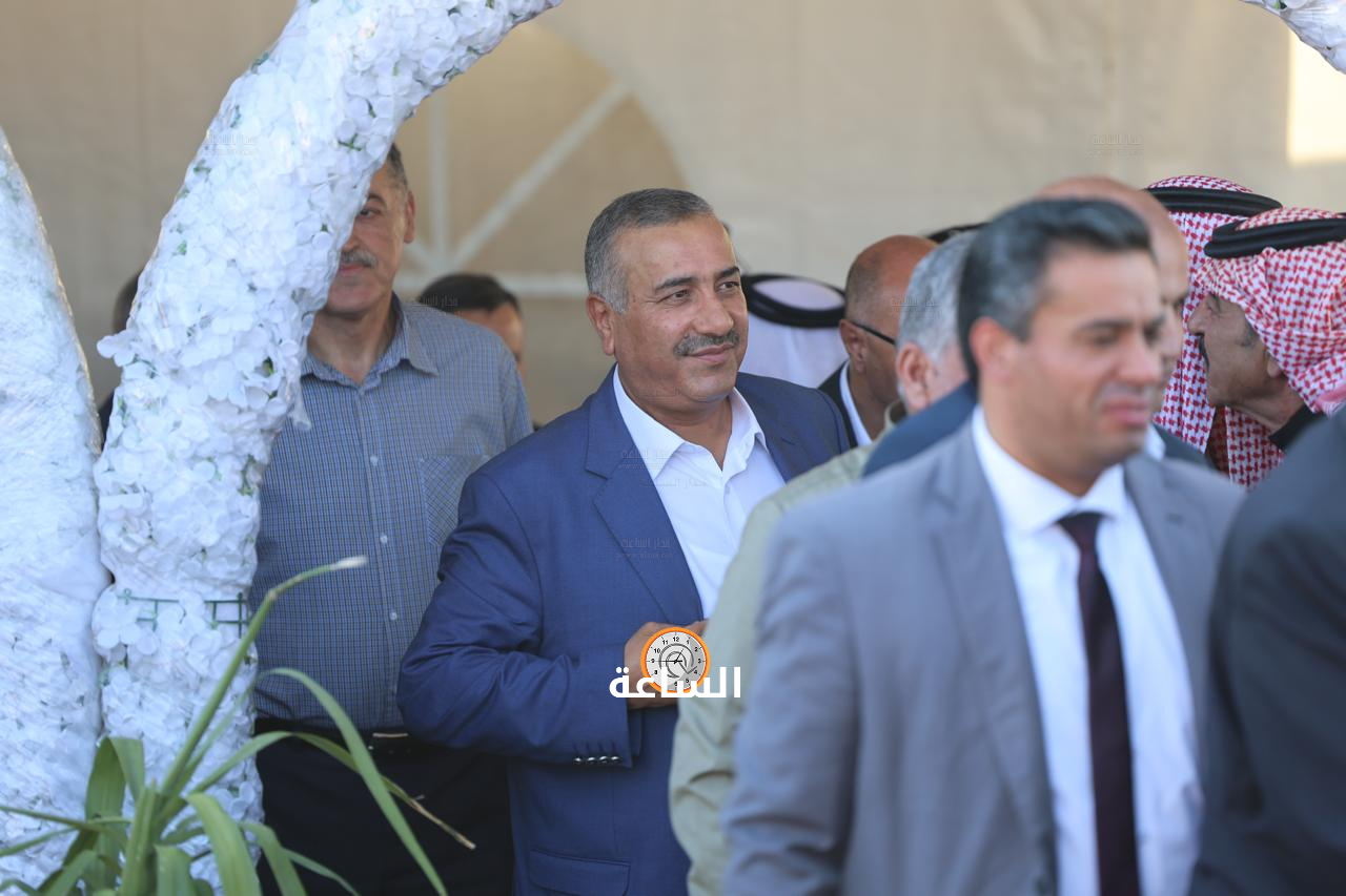 Madar Al-Saa Images 0.4424900520715215