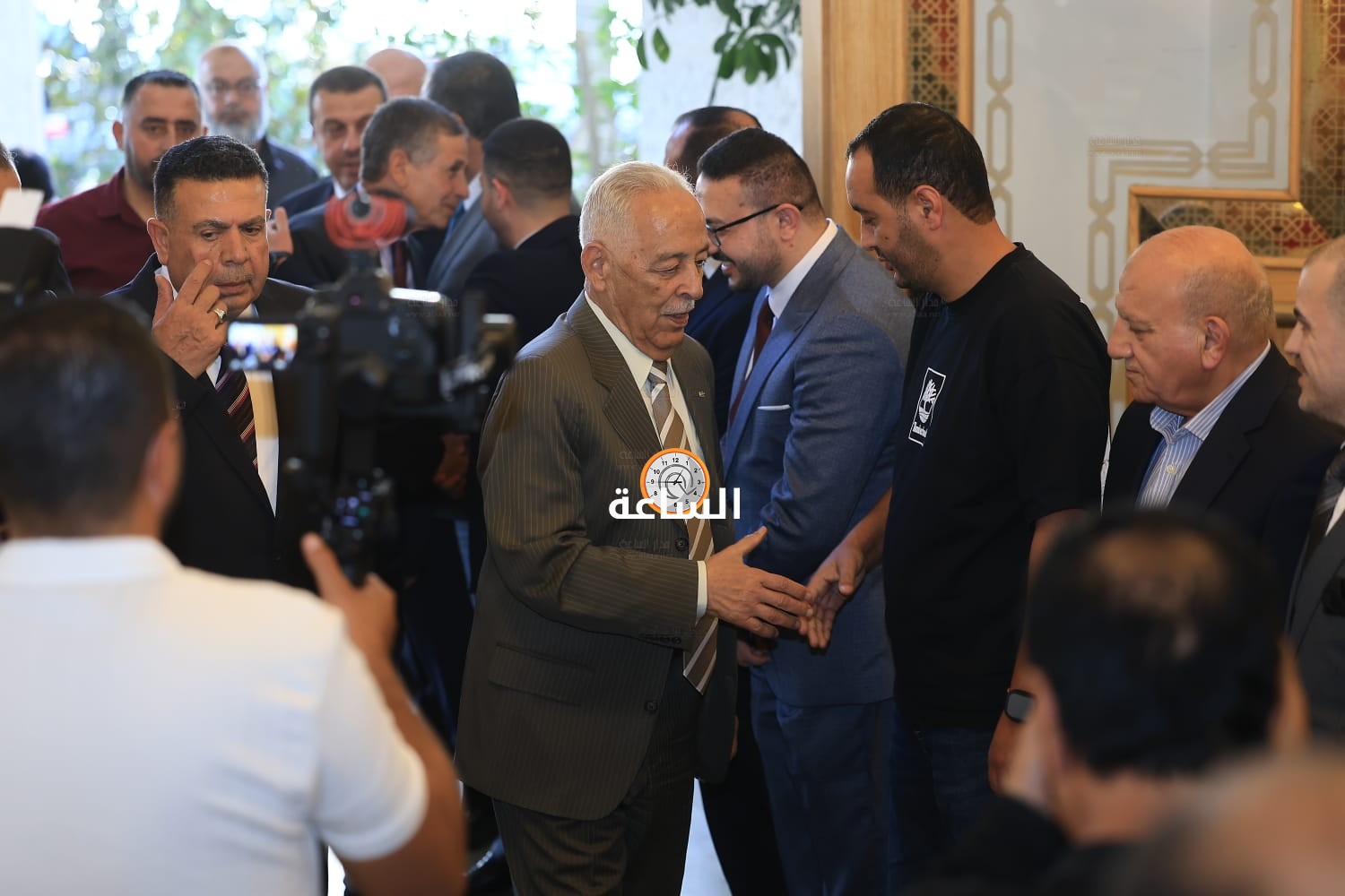Madar Al-Saa Images 0.4859051822816769