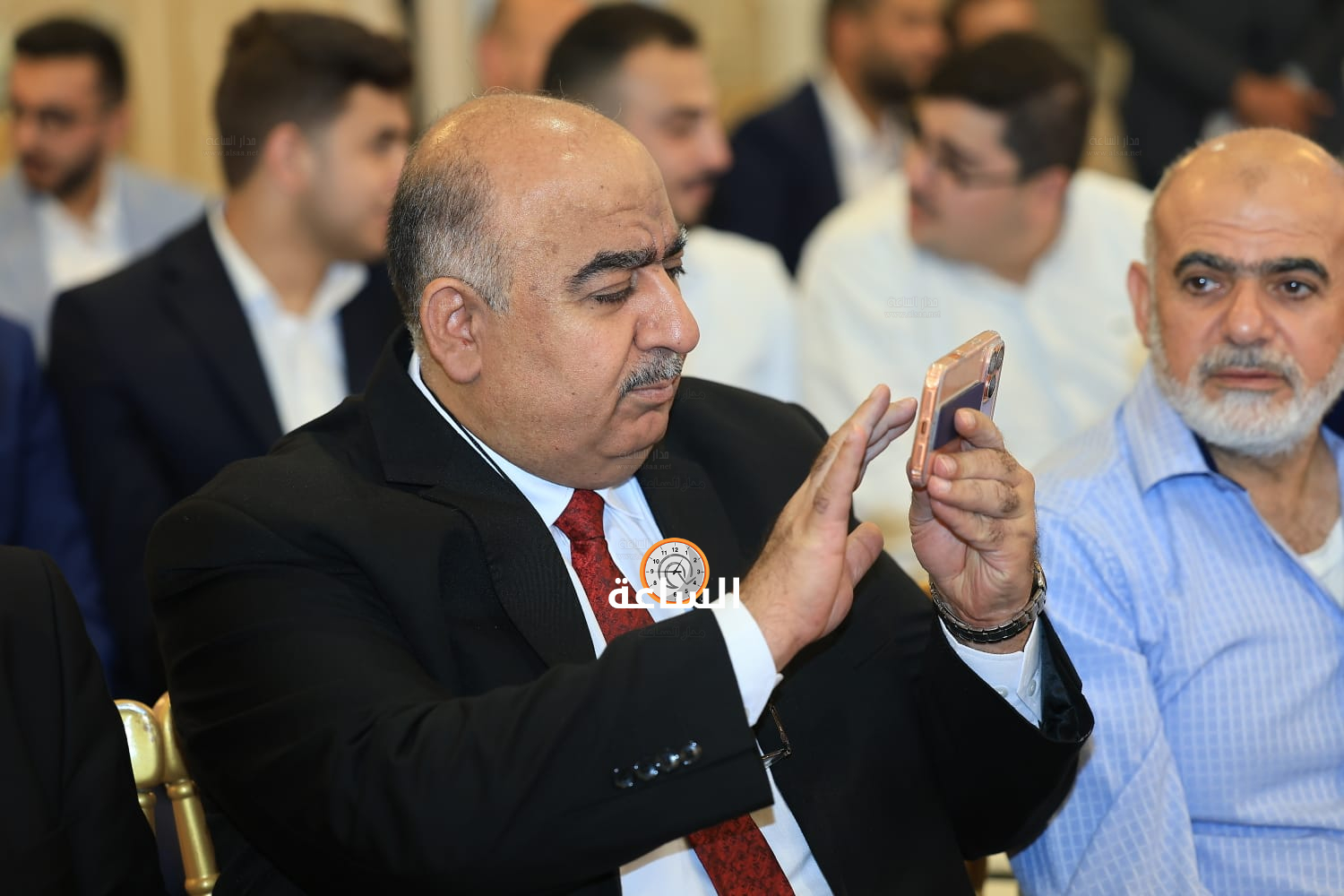 Madar Al-Saa Images 0.8748877310316616