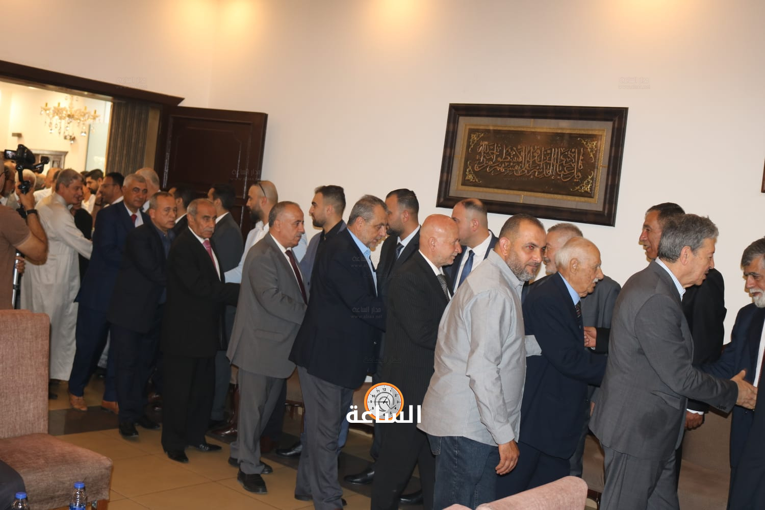 Madar Al-Saa Images 0.2567053653756124