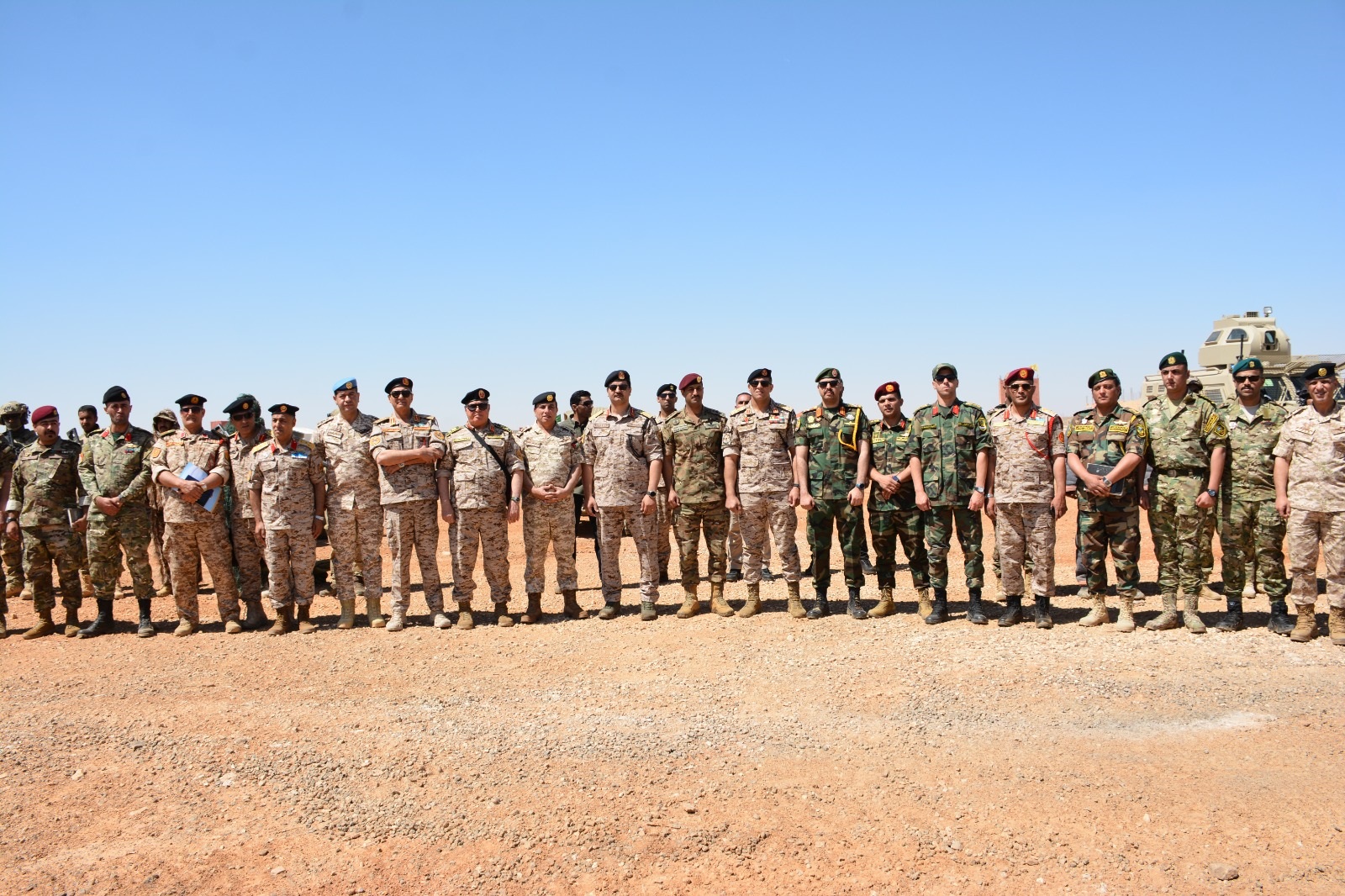 Madar Al-Saa Images 0.9931843838454537