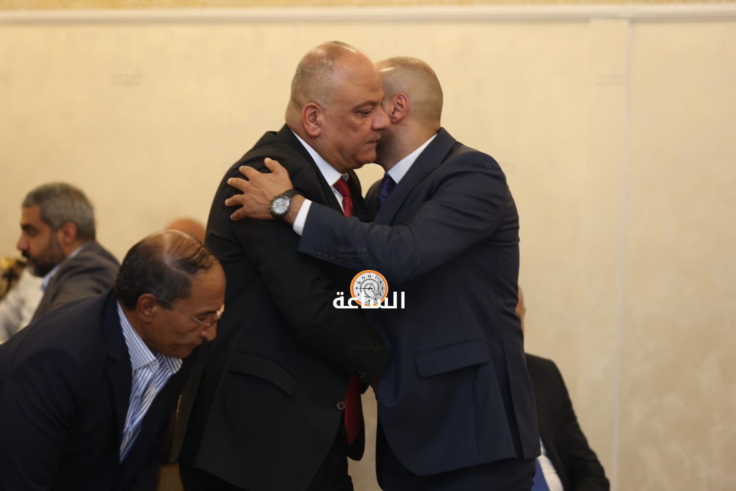 Madar Al-Saa Images 0.4997465040143557
