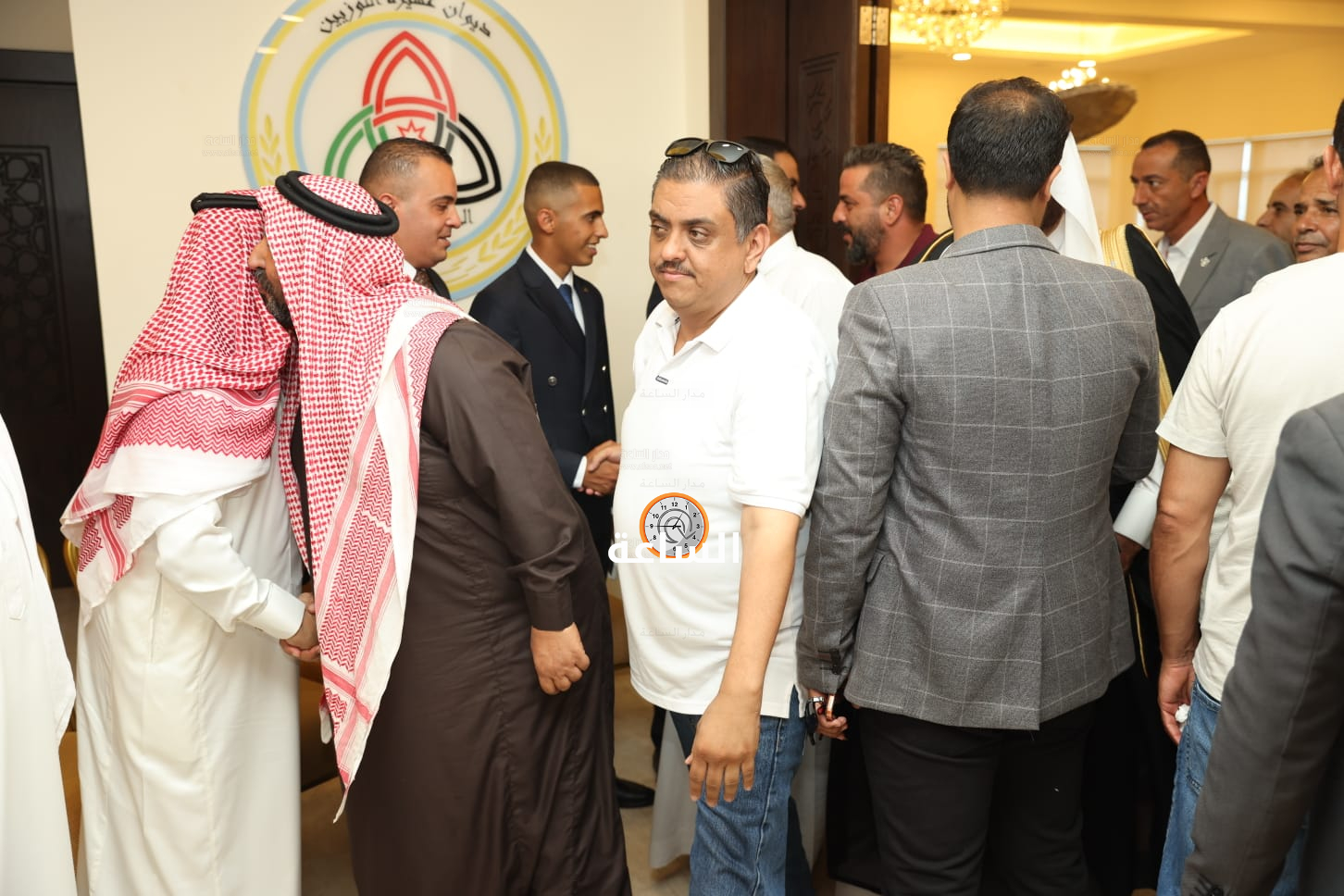 Madar Al-Saa Images 0.47852880578327894