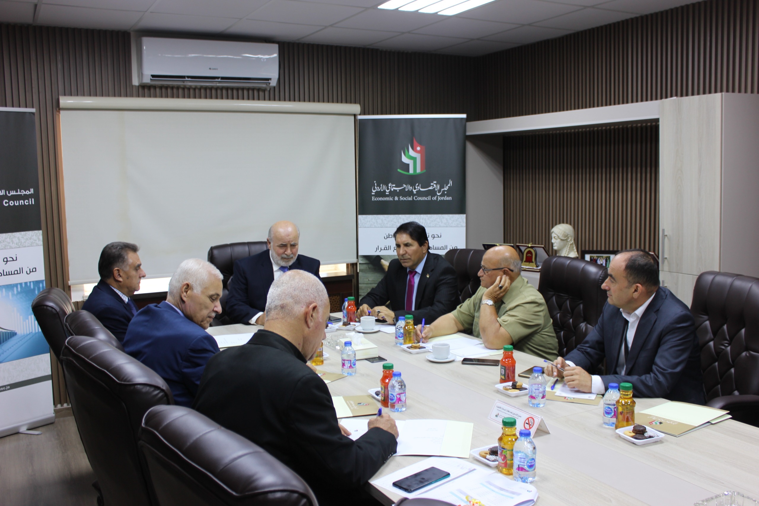 Madar Al-Saa Images 0.7249382375688637