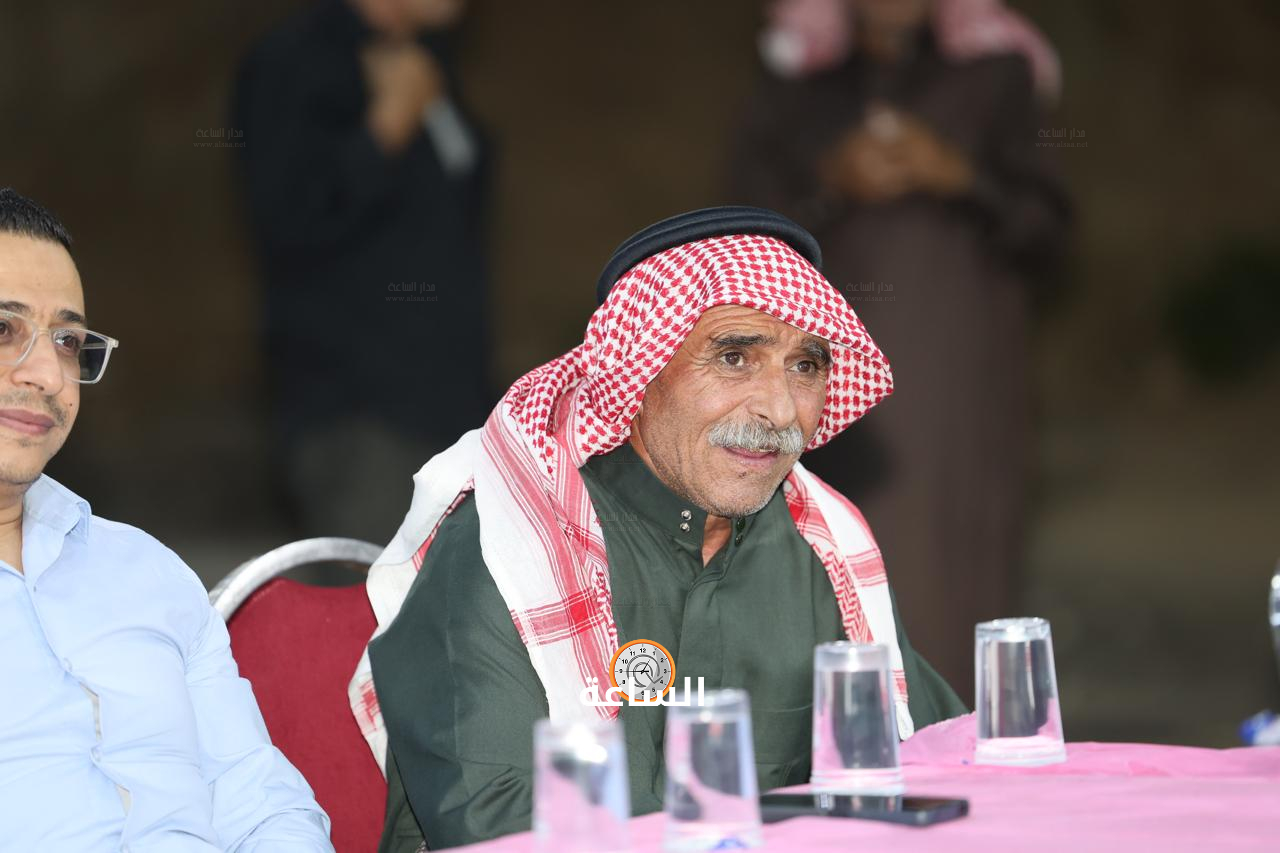 Madar Al-Saa Images 0.4981515484857162