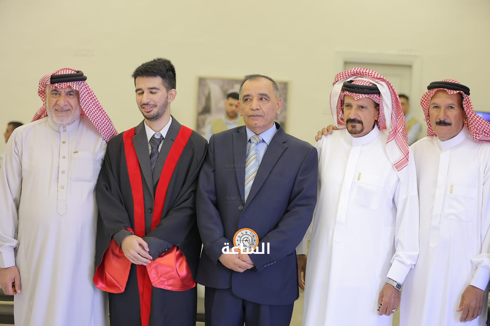 Madar Al-Saa Images 0.8263383857113525
