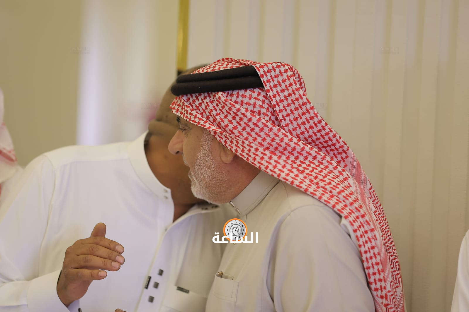 Madar Al-Saa Images 0.09481621940581497