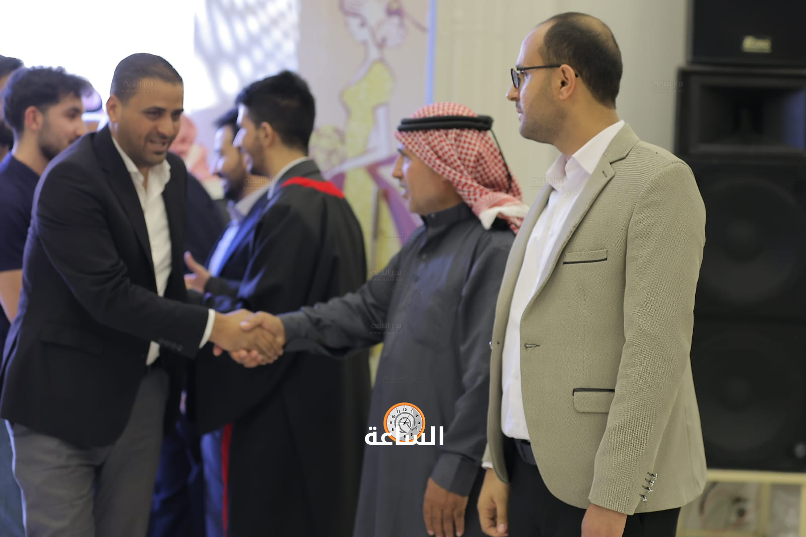 Madar Al-Saa Images 0.6931777081487857
