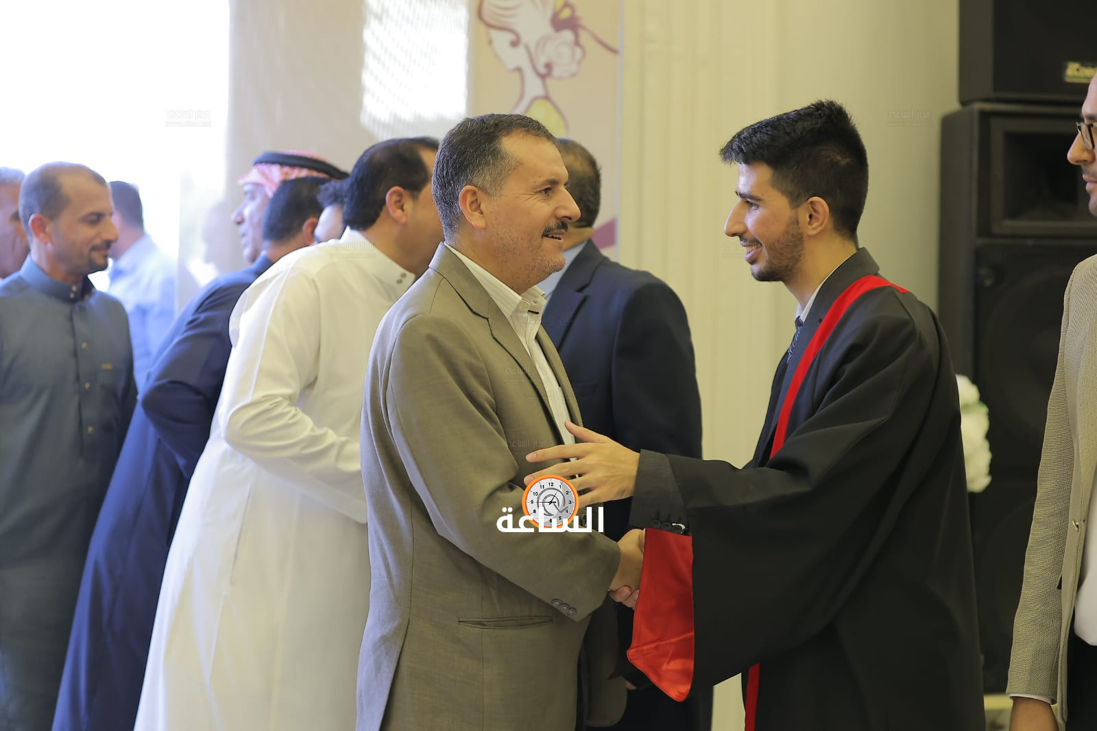 Madar Al-Saa Images 0.7113668523156492