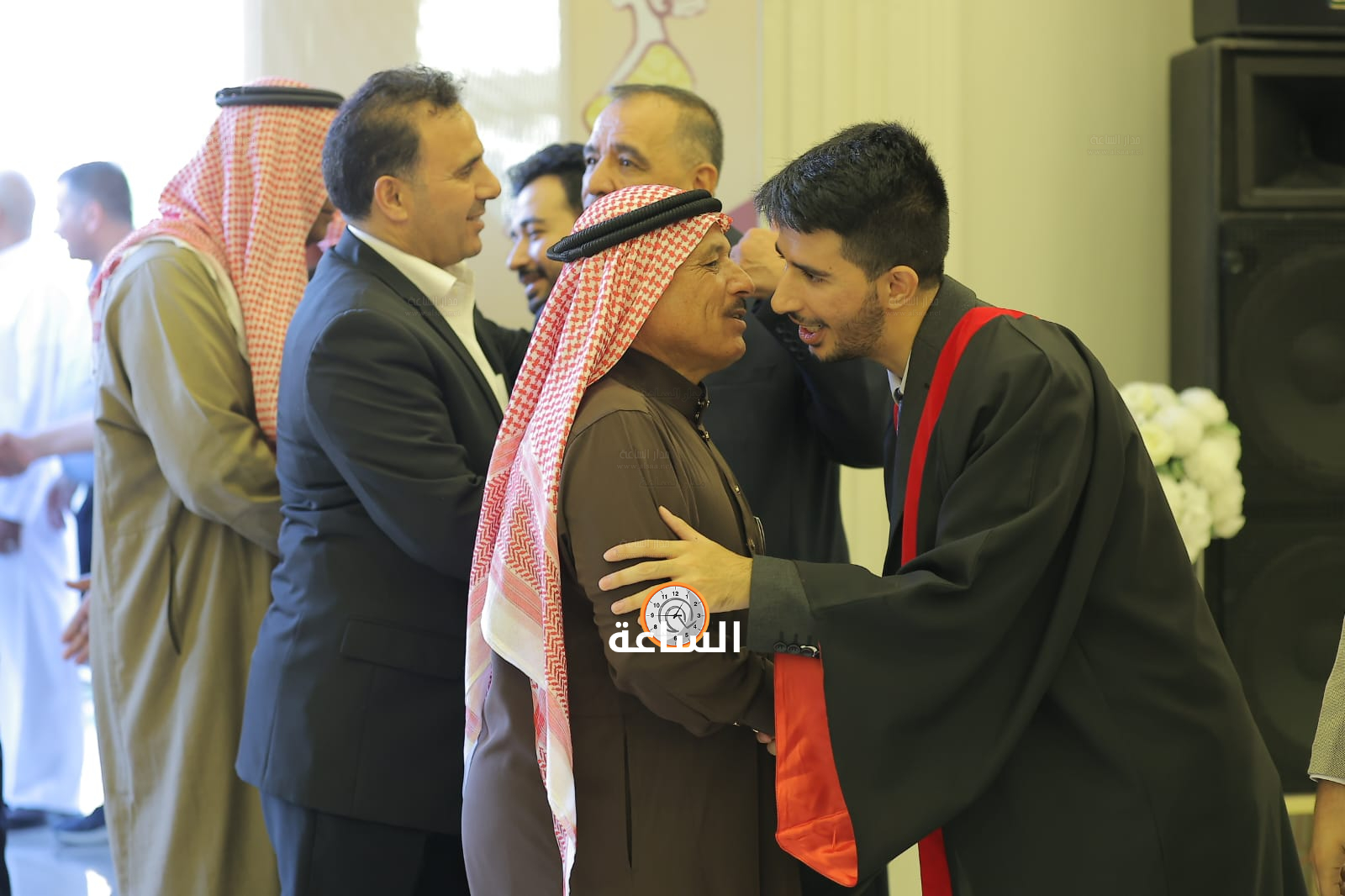 Madar Al-Saa Images 0.8660090713665298