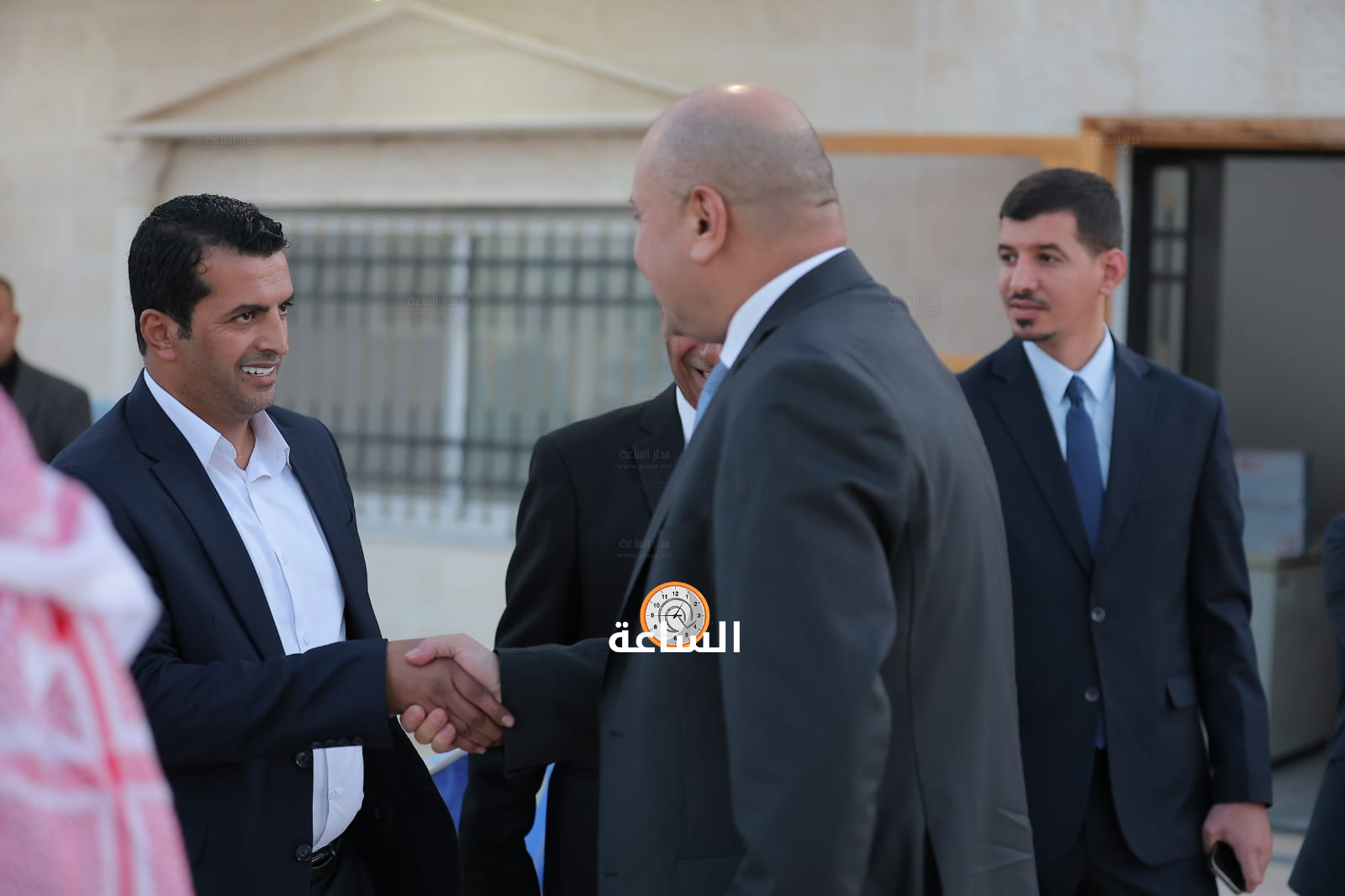 Madar Al-Saa Images 0.7361205836365201