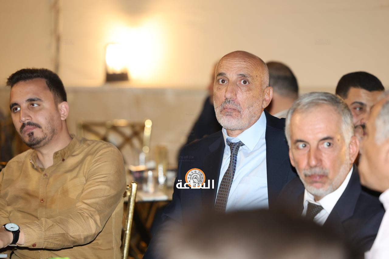 Madar Al-Saa Images 0.646435817394299