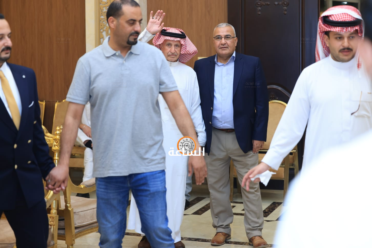 Madar Al-Saa Images 0.8767953879827171