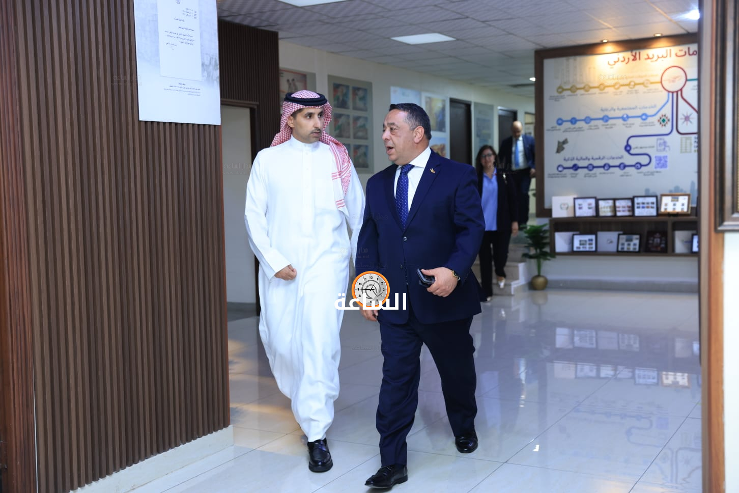 Madar Al-Saa Images 0.355816608451741