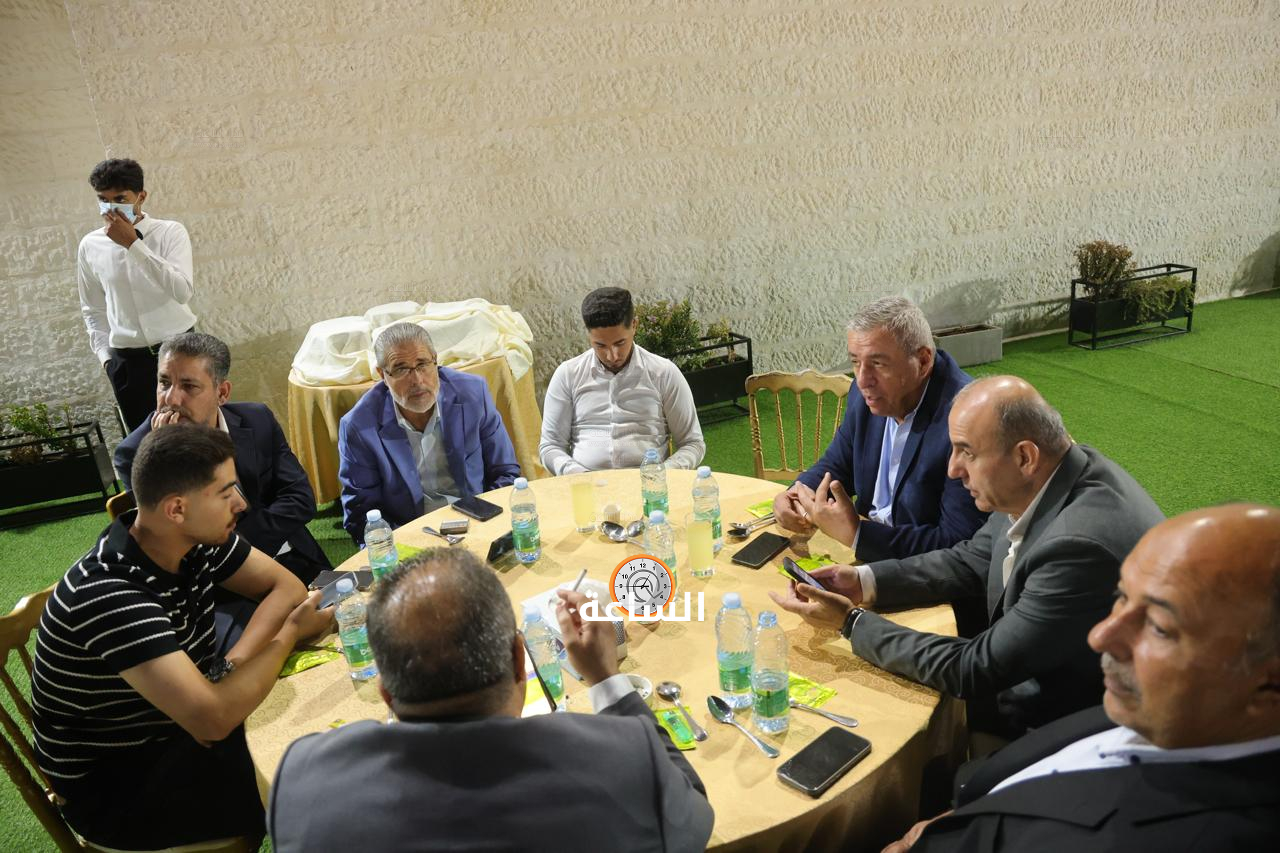 Madar Al-Saa Images 0.6159587584067993