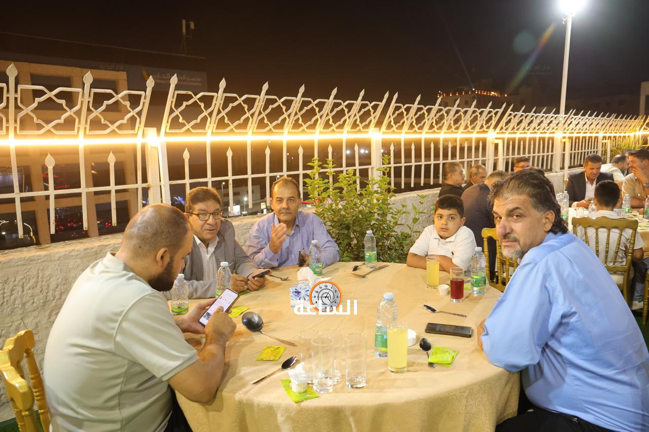 Madar Al-Saa Images 0.7048616644755312