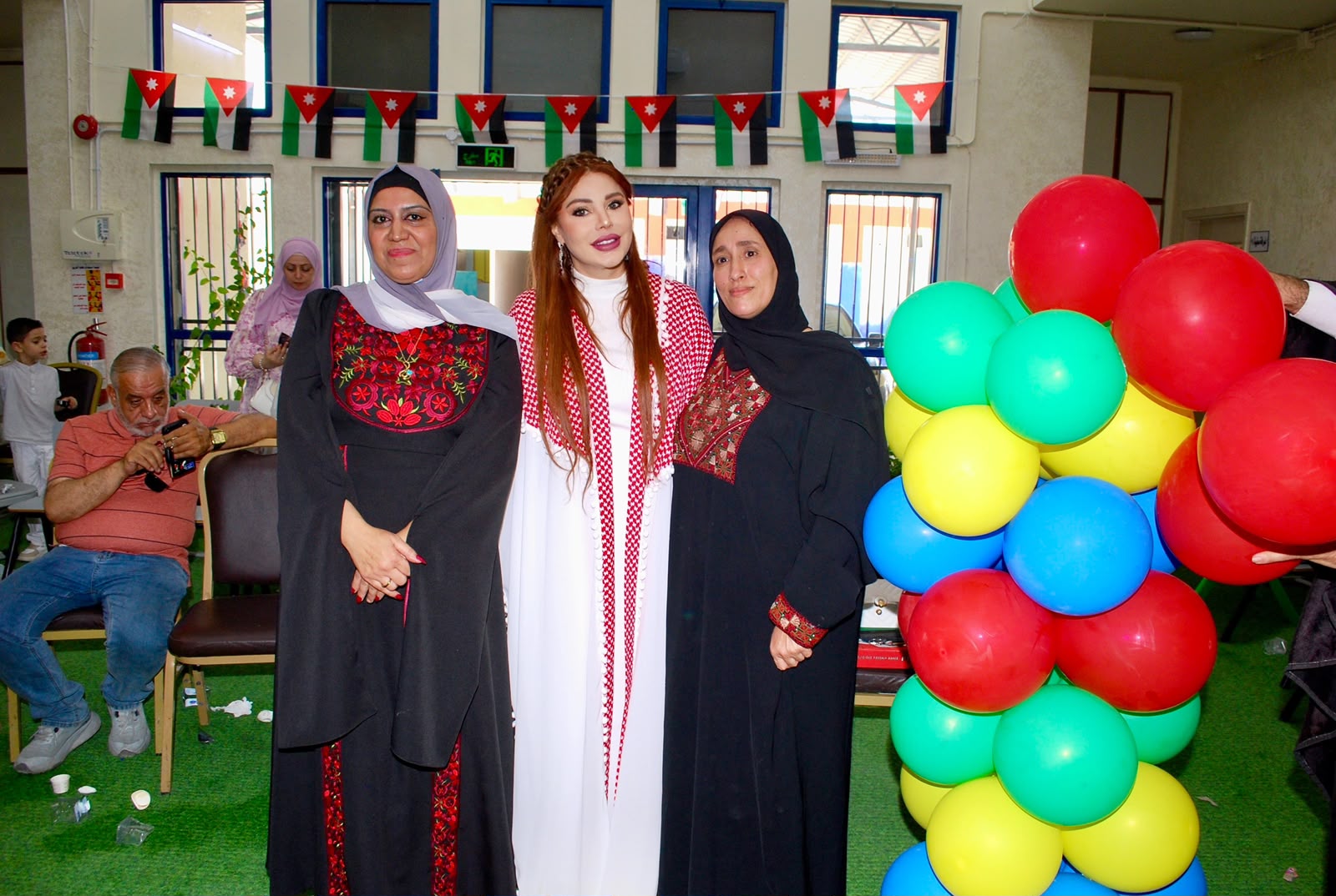 Madar Al-Saa Images 0.9440633354409504