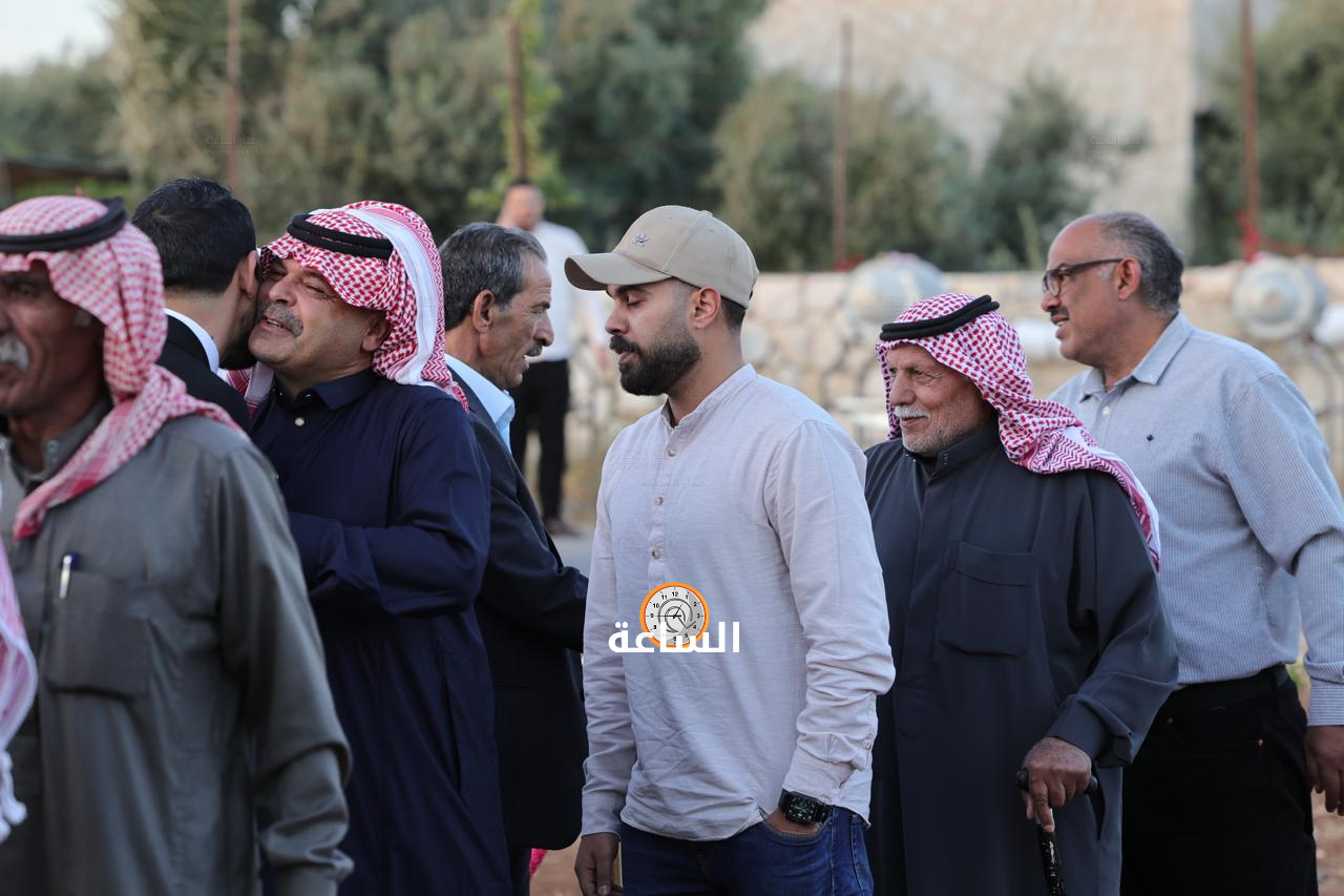 Madar Al-Saa Images 0.6864313349457678