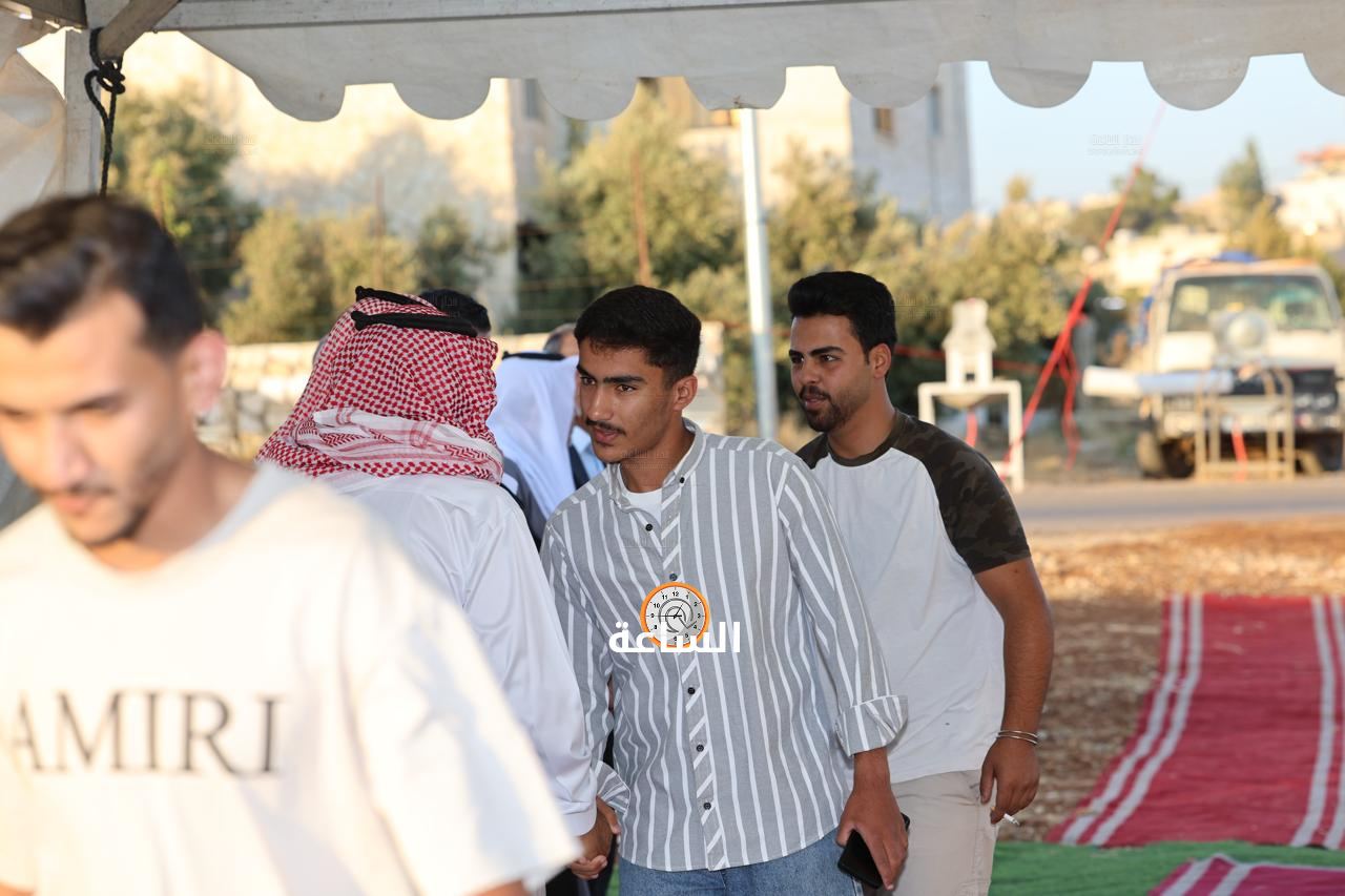 Madar Al-Saa Images 0.1818479621997361