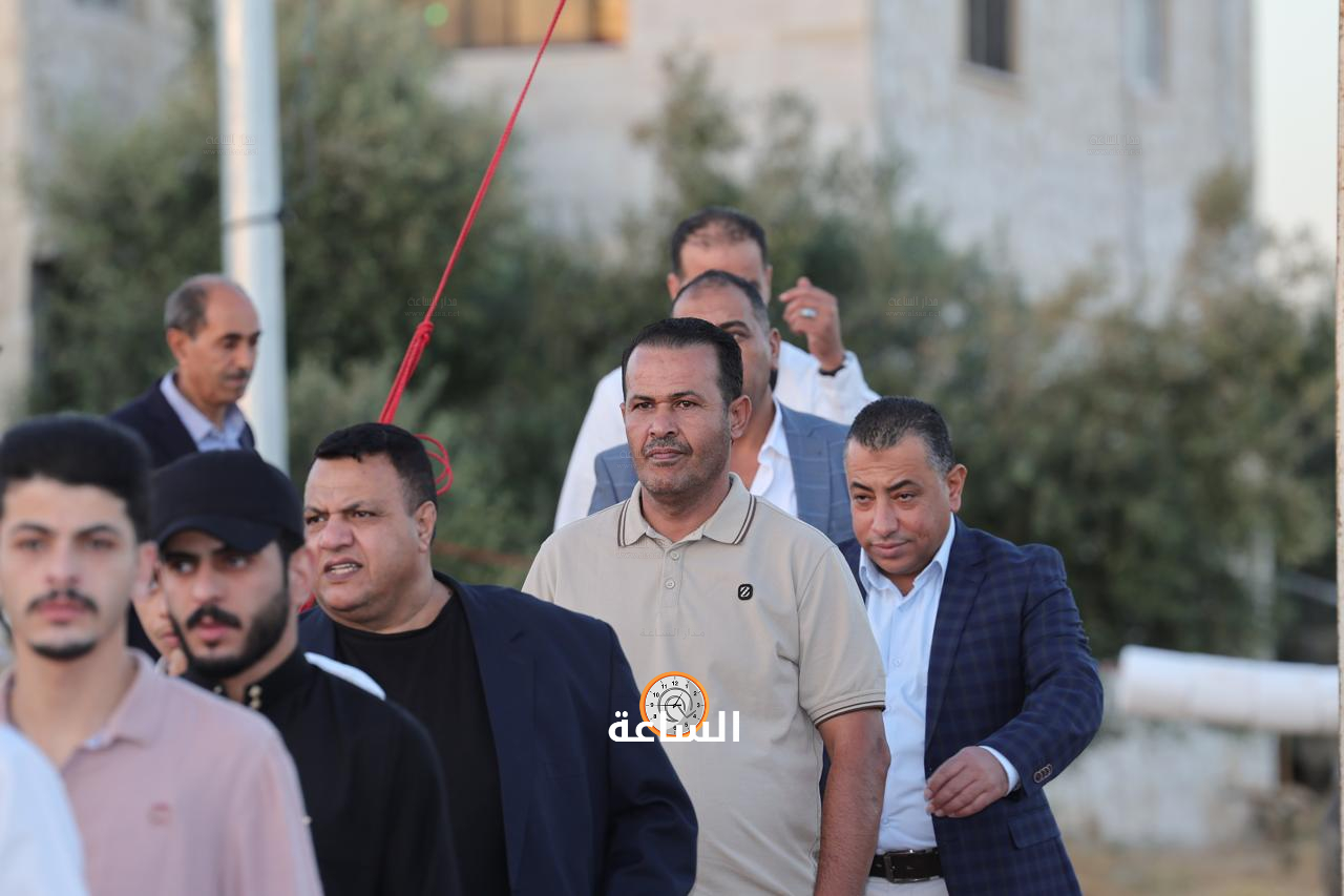 Madar Al-Saa Images 0.10806684608735817