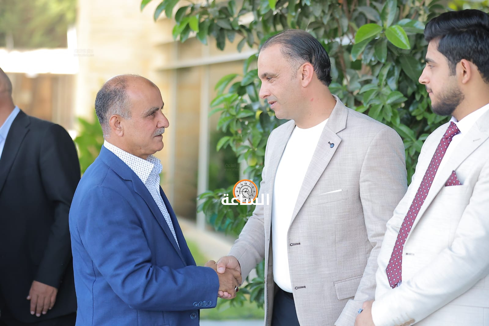 Madar Al-Saa Images 0.4162775608110739