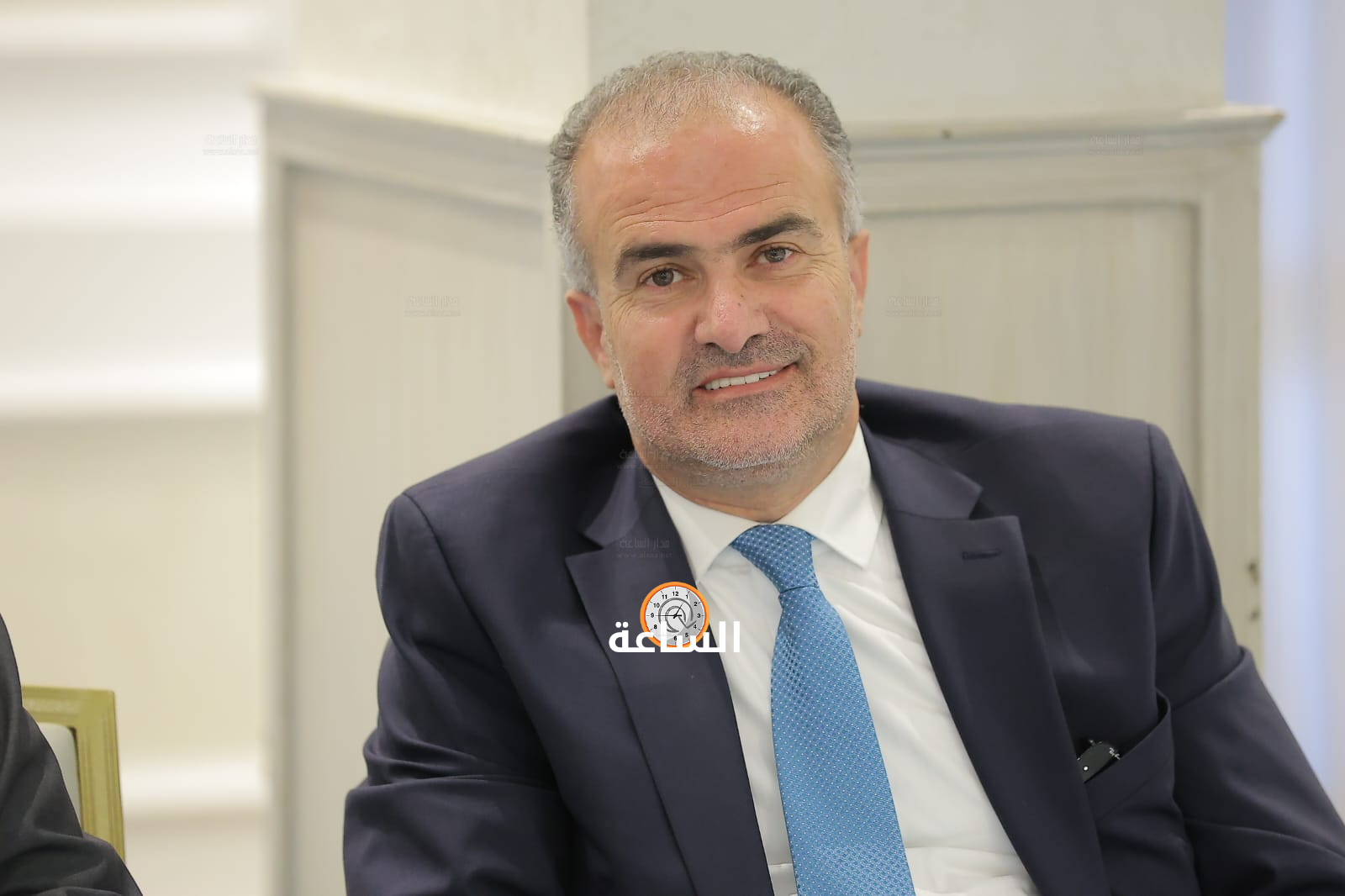 Madar Al-Saa Images 0.8862660328773819