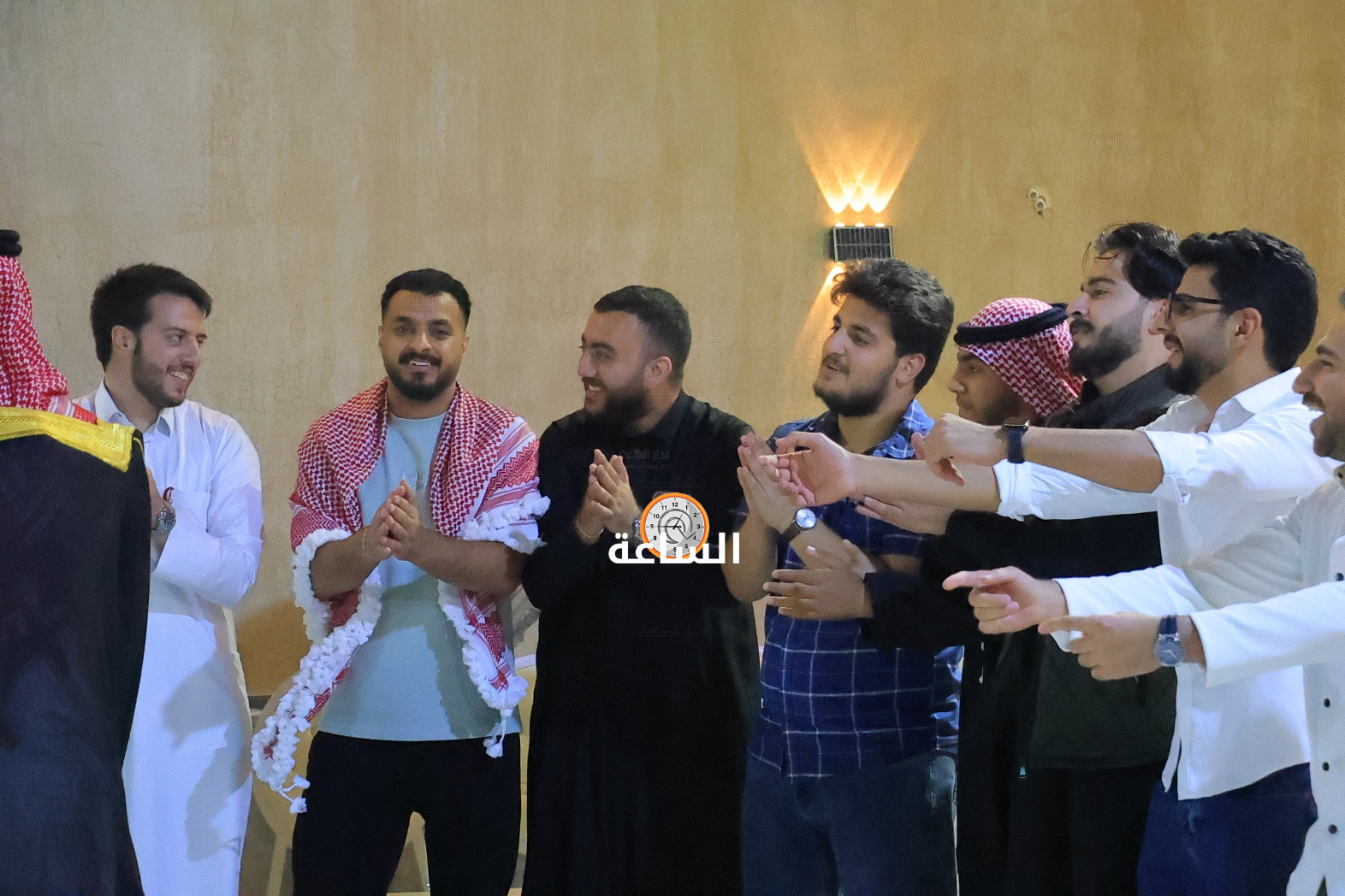 Madar Al-Saa Images 0.38104979483451507