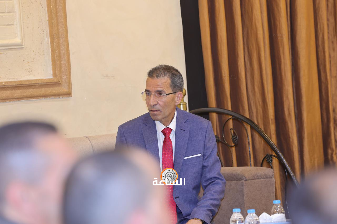 Madar Al-Saa Images 0.34540731124541135