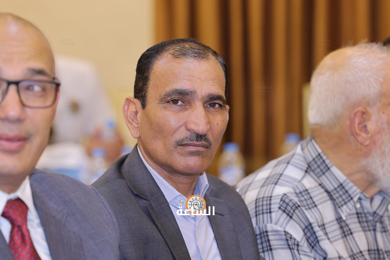 Madar Al-Saa Images 0.5825669719893883