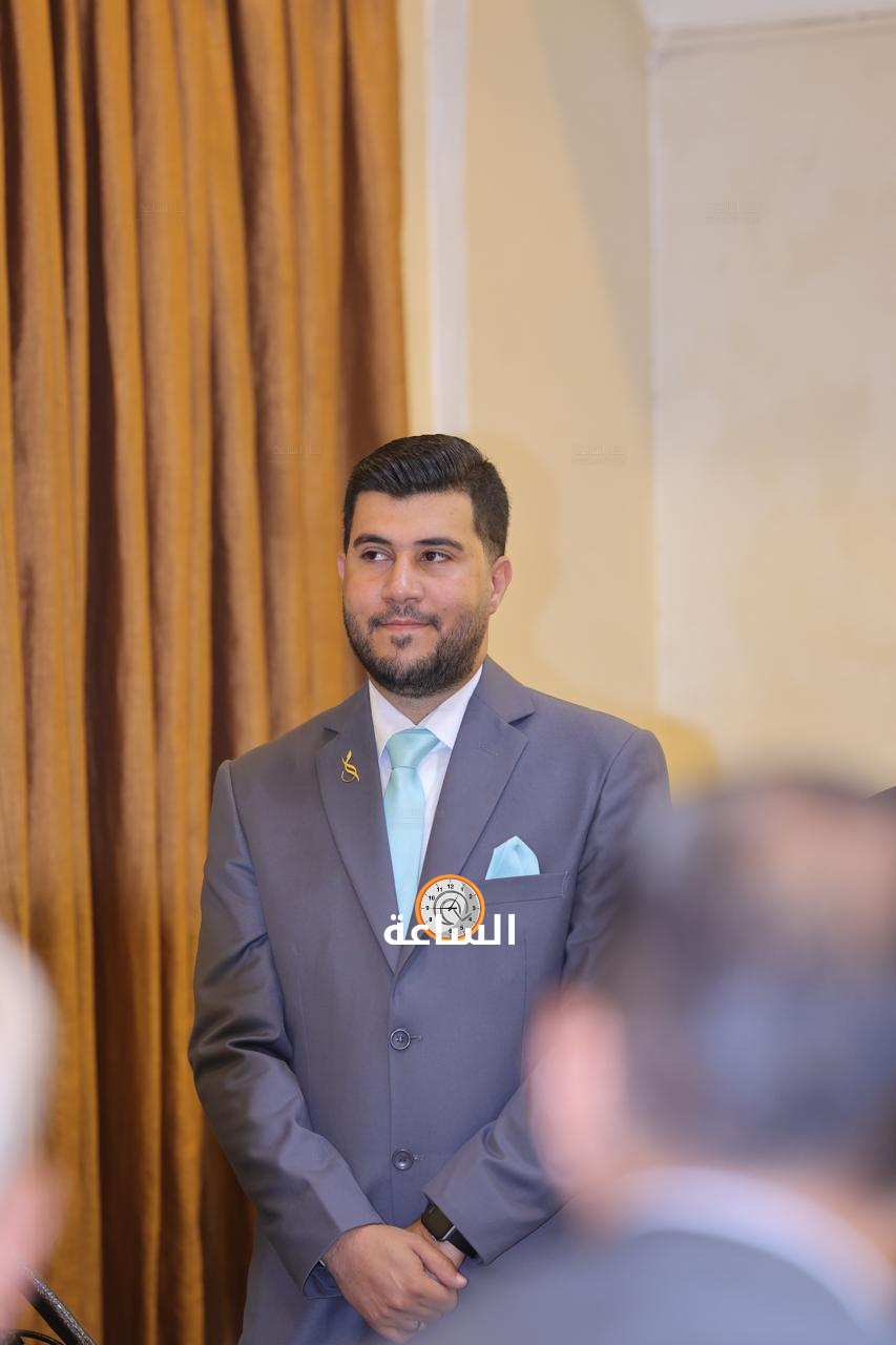 Madar Al-Saa Images 0.42786256152545876
