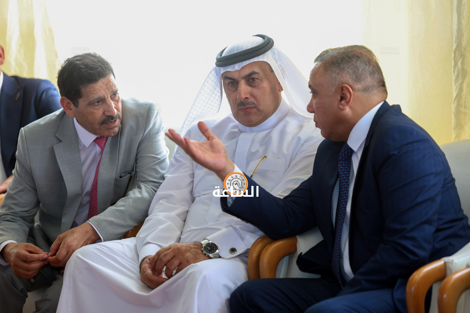 Madar Al-Saa Images 0.04147222418756957