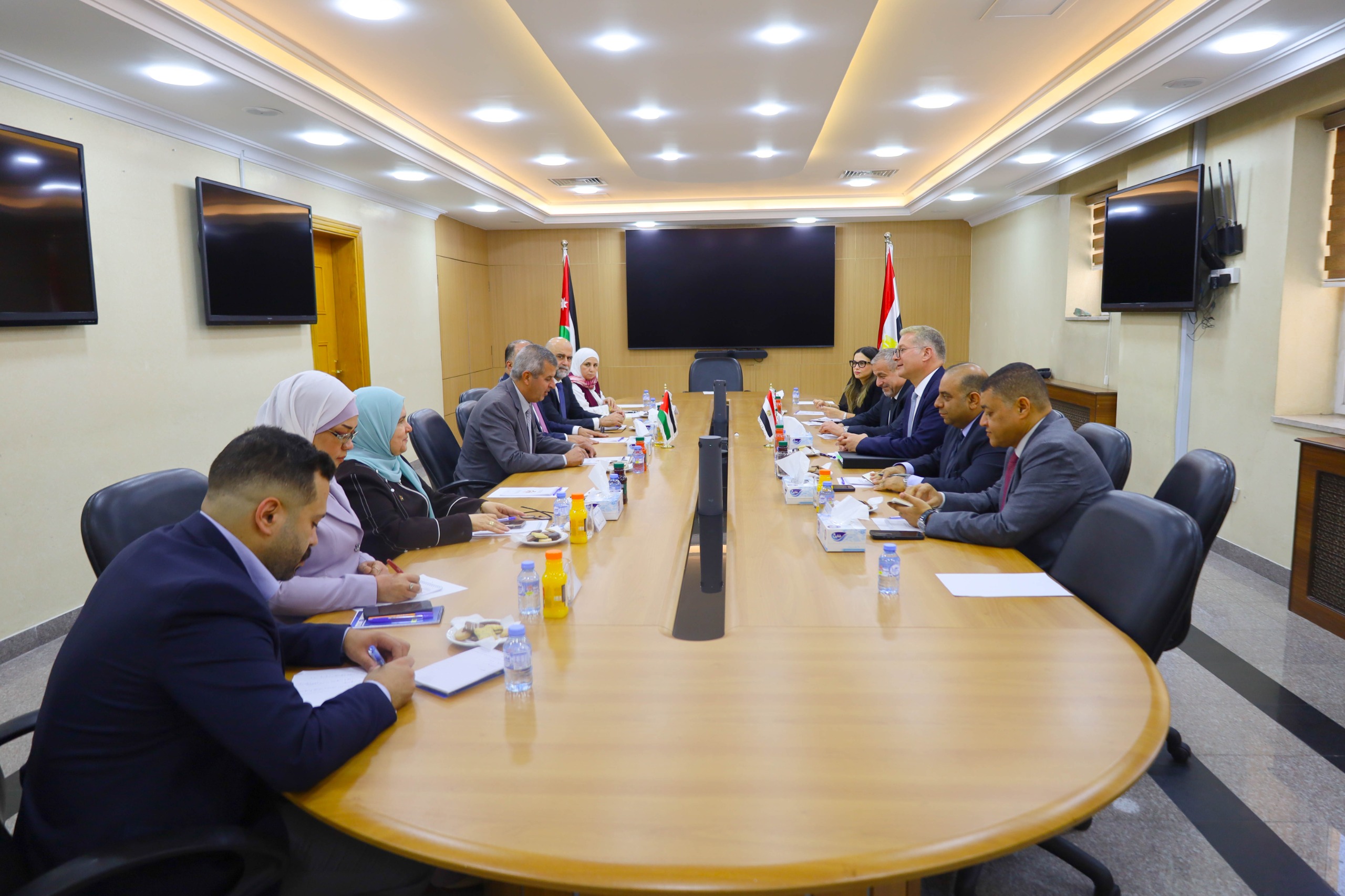 Madar Al-Saa Images 0.7324739230733058
