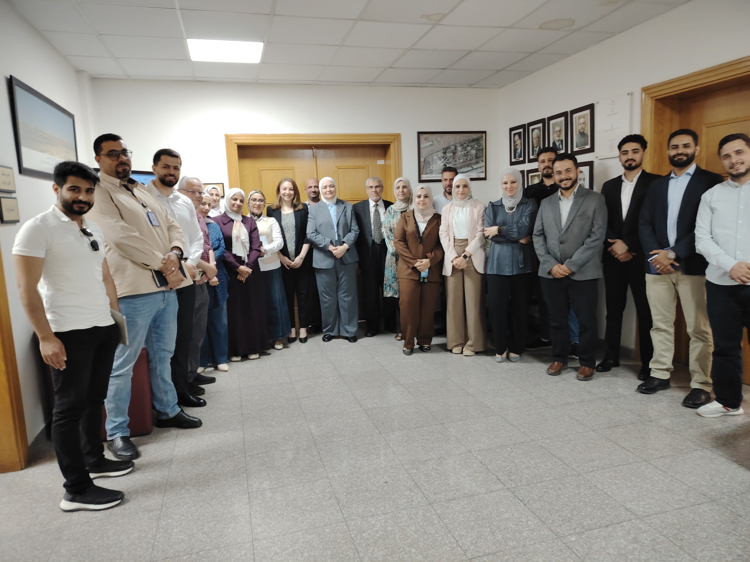 Madar Al-Saa Images 0.37770150795364876